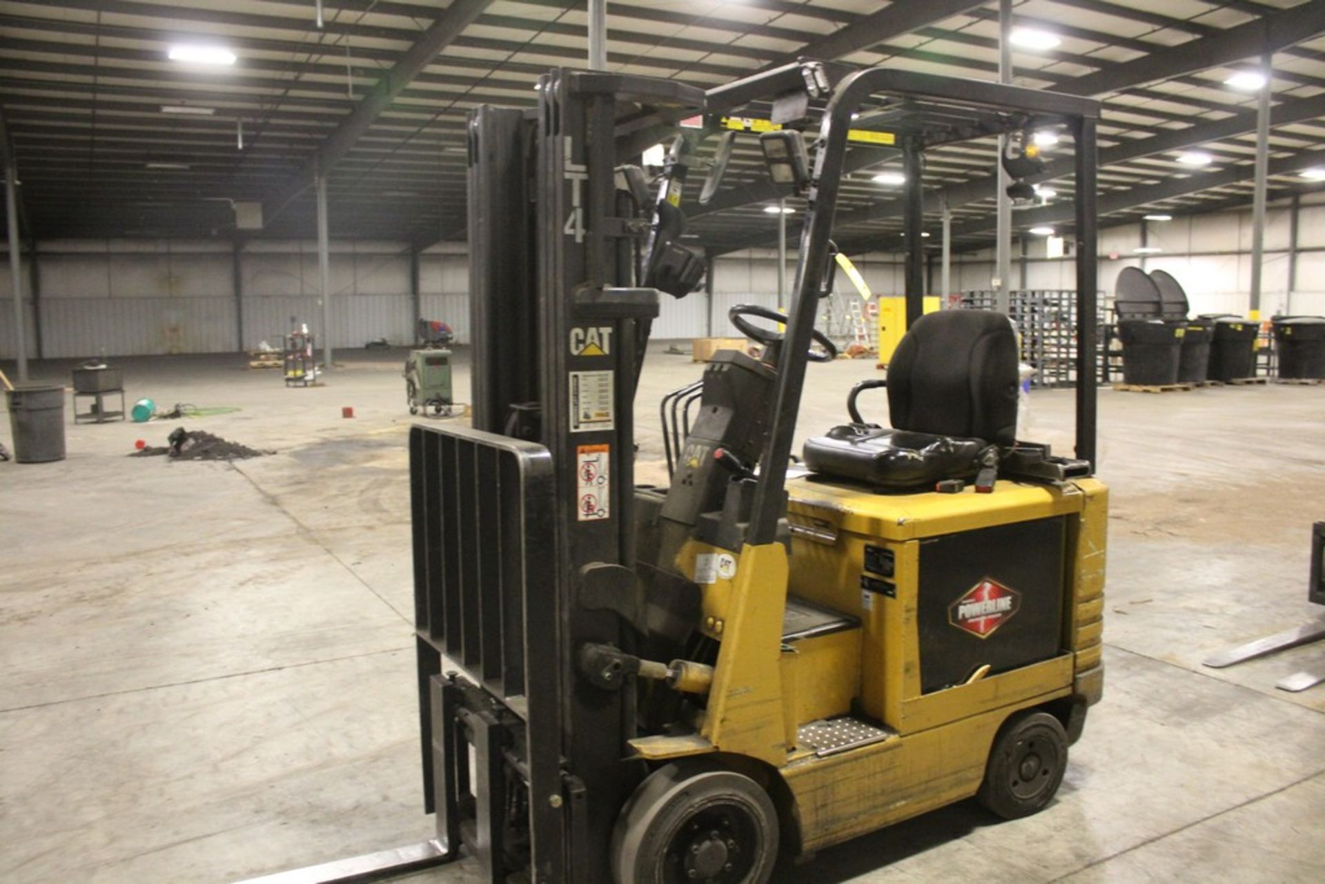 CATERPILLAR MODEL 2EC18 3,500 LB CAPACITY ELECTRIC FORKLIFT TRUCK S/N: A2LC162114, 36V, 130" MAX