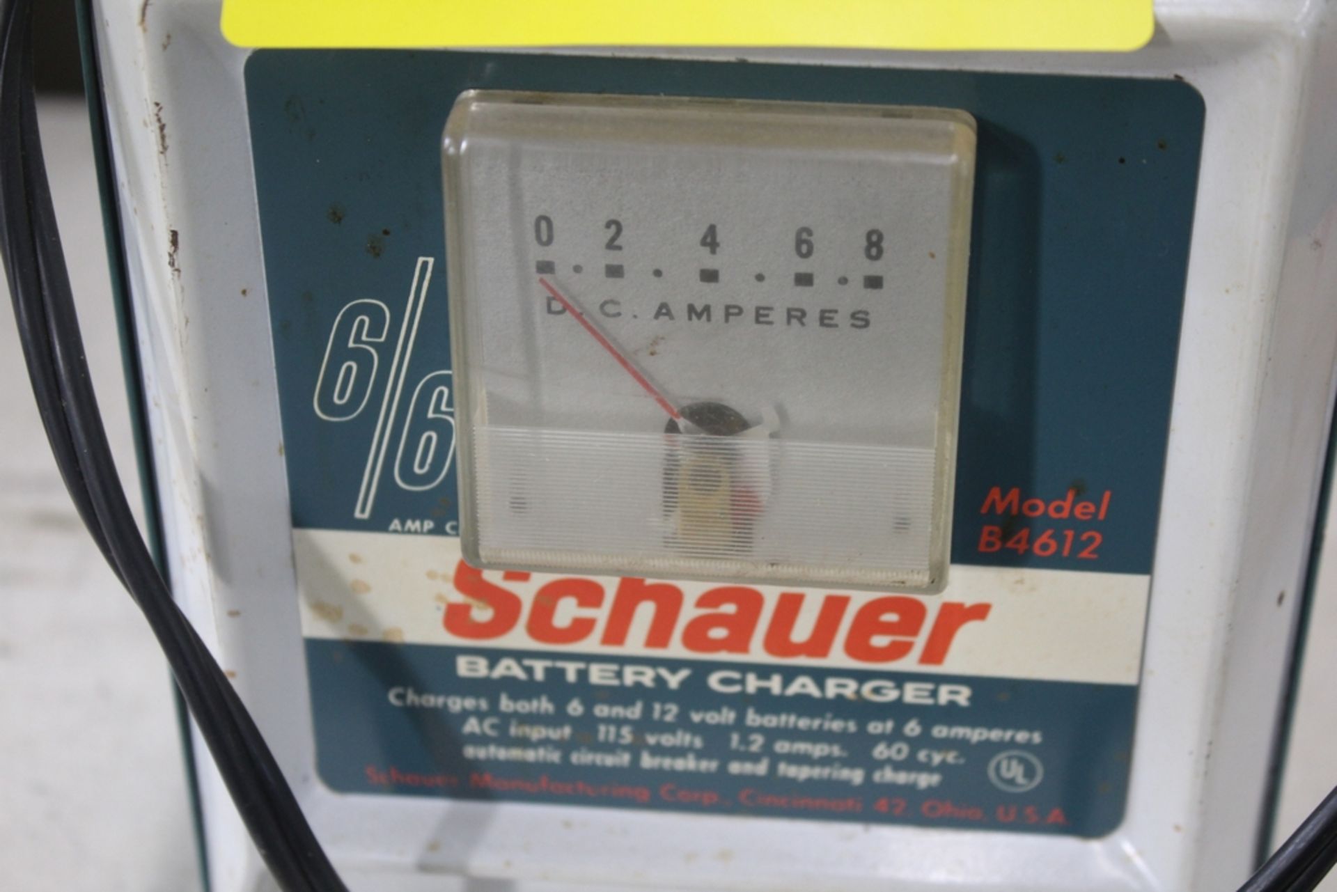 SCAUER MODEL B4612 6/12V BATTERY CHARGER - Image 2 of 2