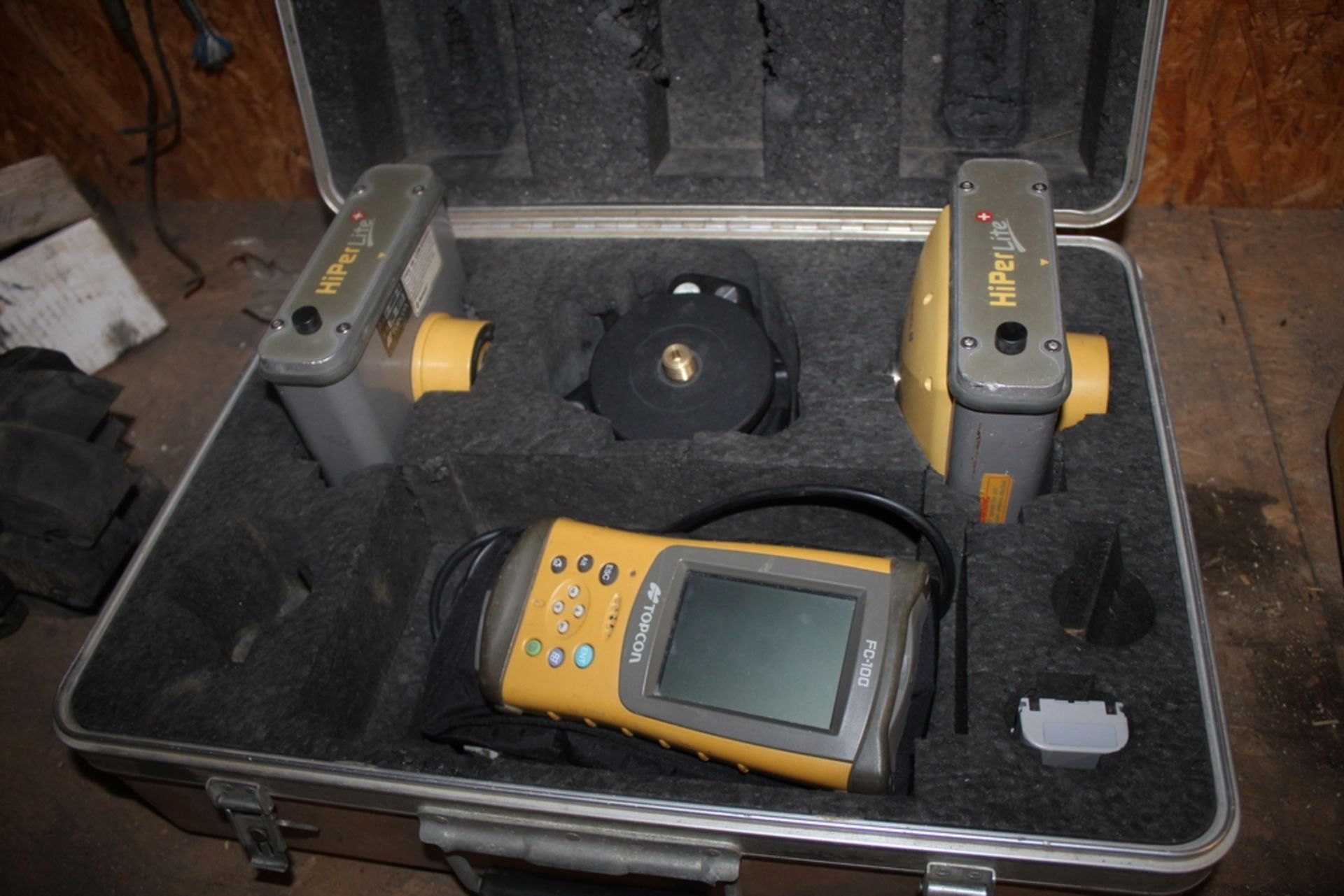 TOPCON HIPER LITE+ GPS SURVEY SYSTEM WITH TOPCON FC100 DATA COLLECTOR / FIELD CONTROLLER, TOPCON NO. - Image 2 of 3