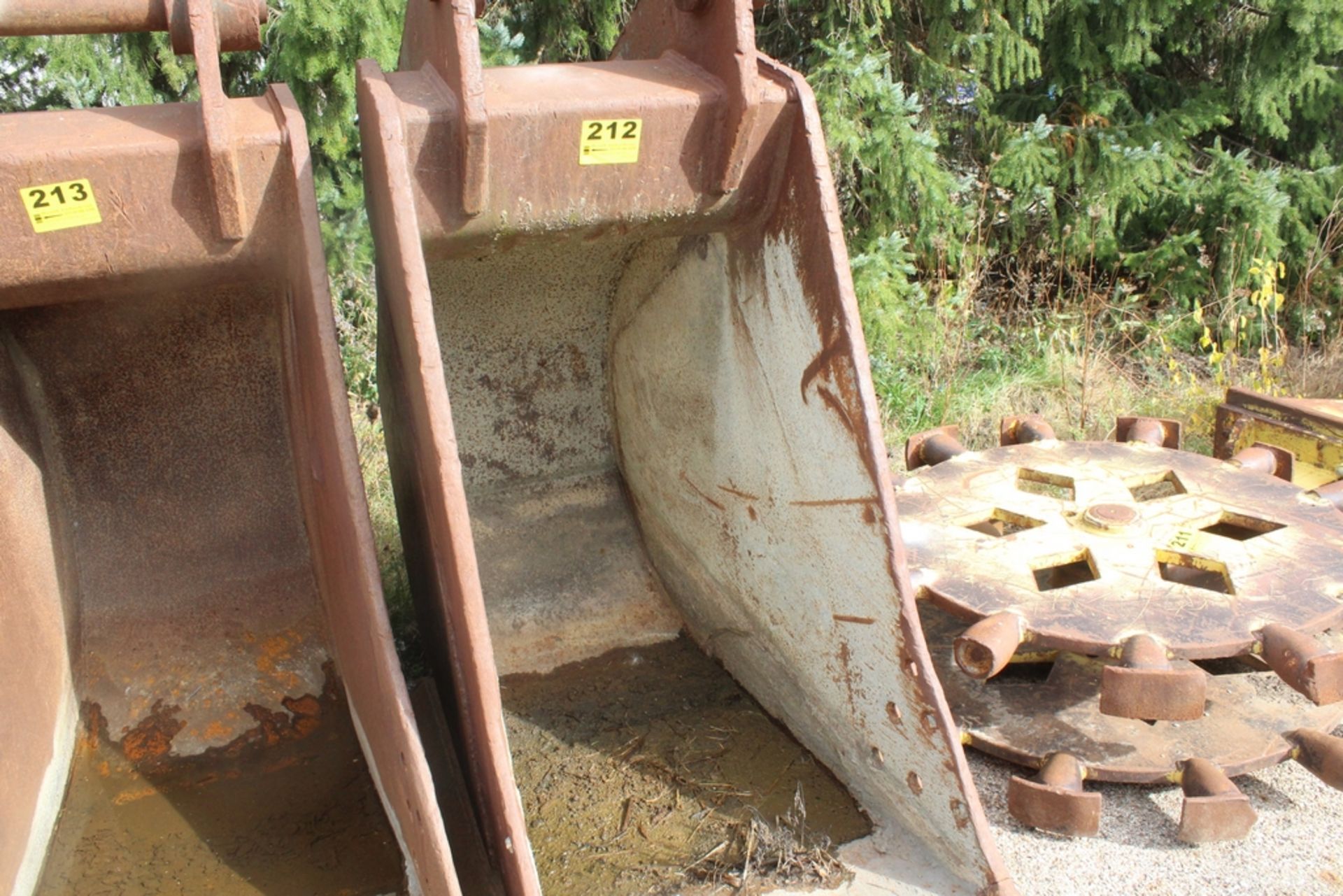 KOMATSU 29" EXCAVATOR BUCKET - Image 4 of 4