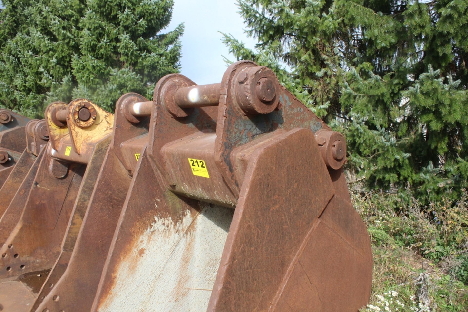 KOMATSU 29" EXCAVATOR BUCKET - Image 3 of 4