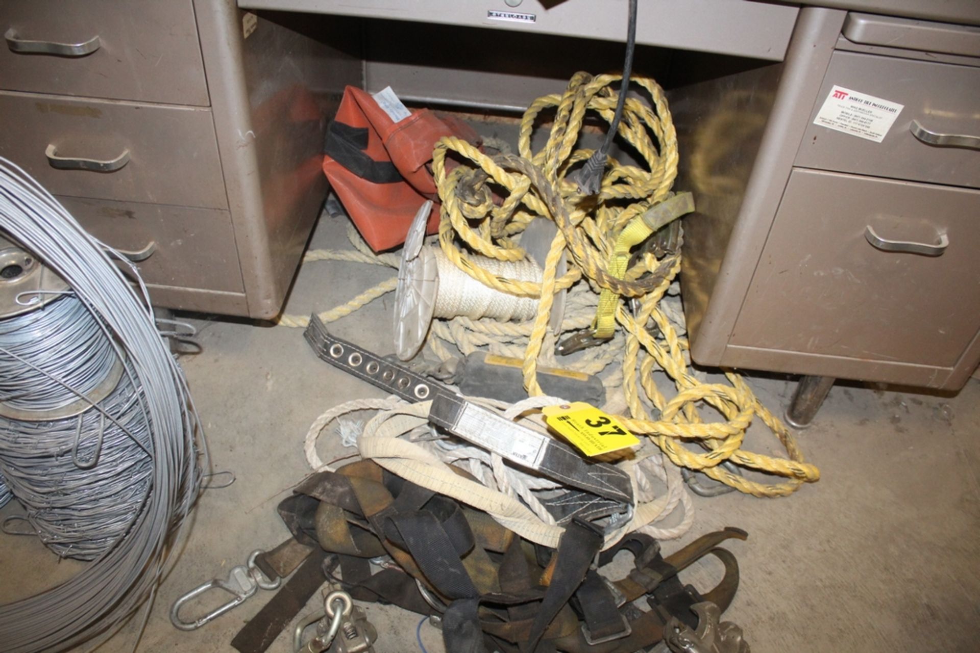 SAFETY HARNESS, LANYARD & ROPE - Image 2 of 2