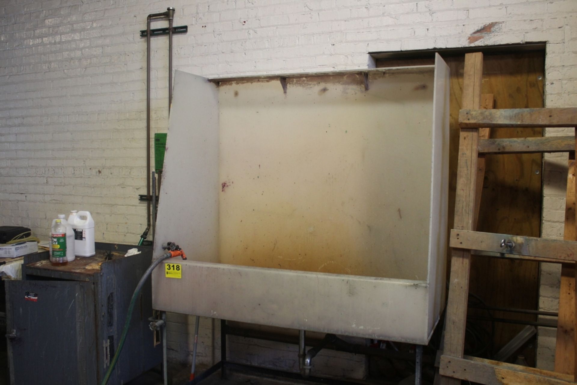 FRAME WASH BOOTH, 60" X 30" X 82"