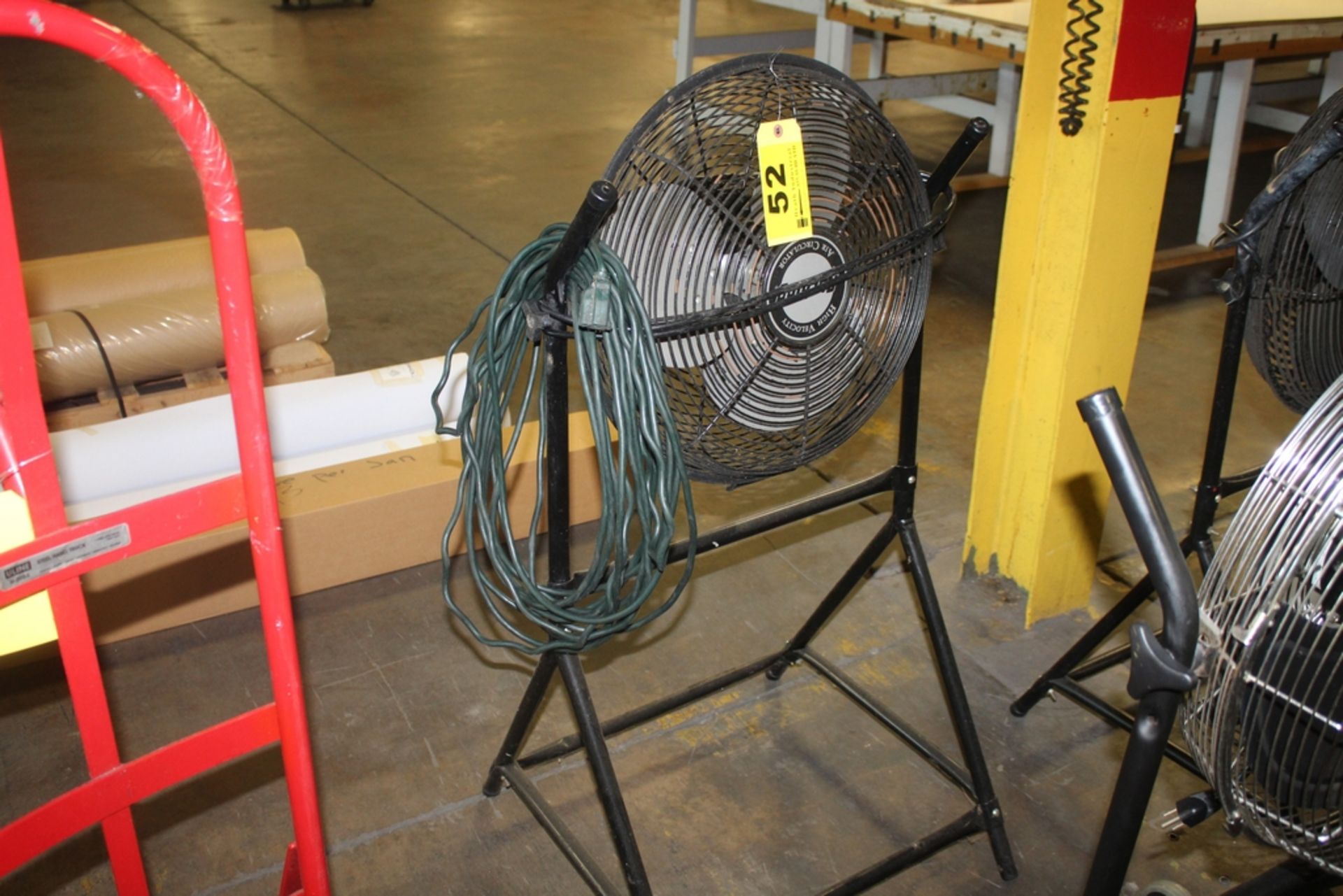 AIR KING 18" AIR CIRCULATOR WITH PORTABLE STAND