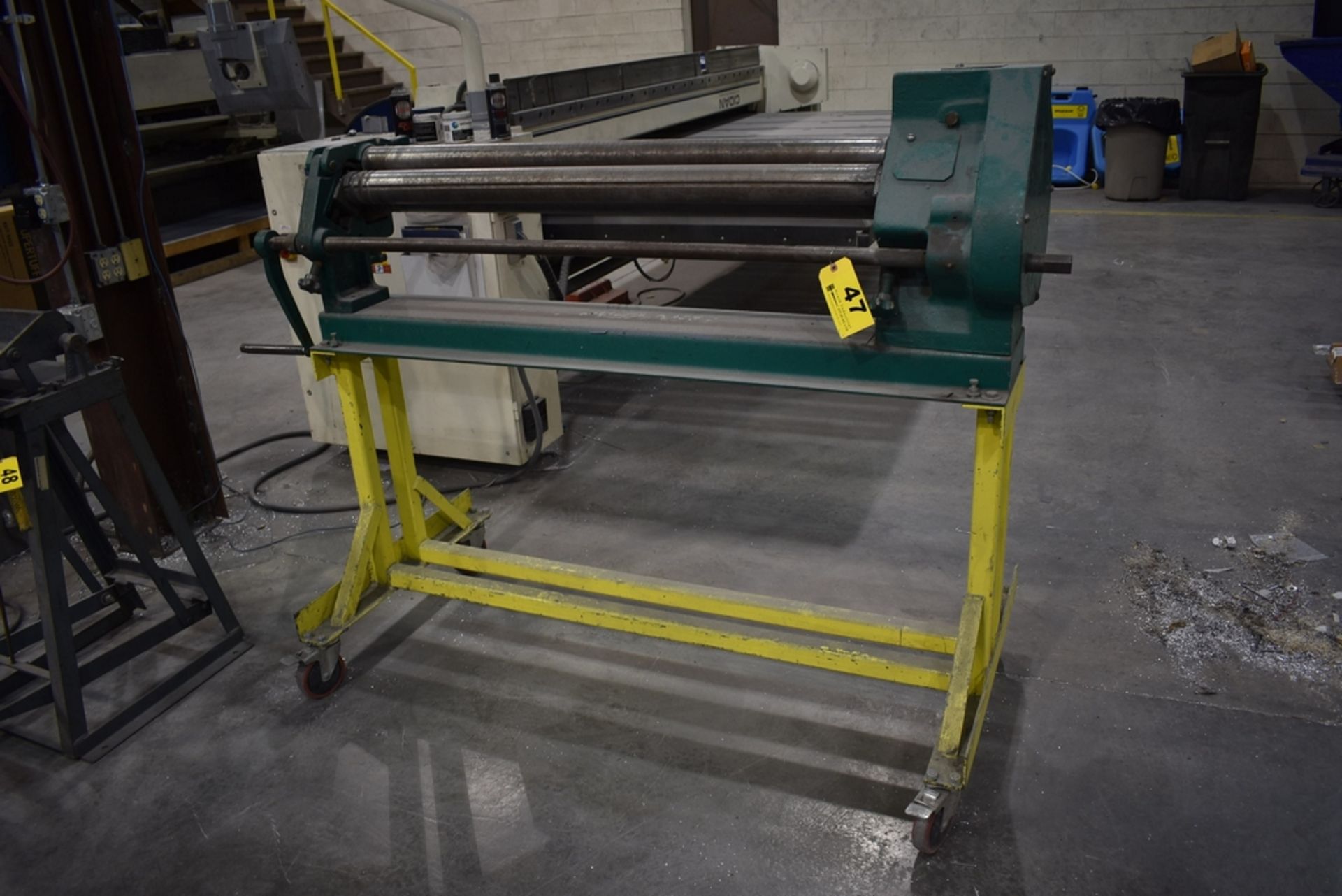 48" MANUAL BENDING ROLL, ON PORTABLE STAND