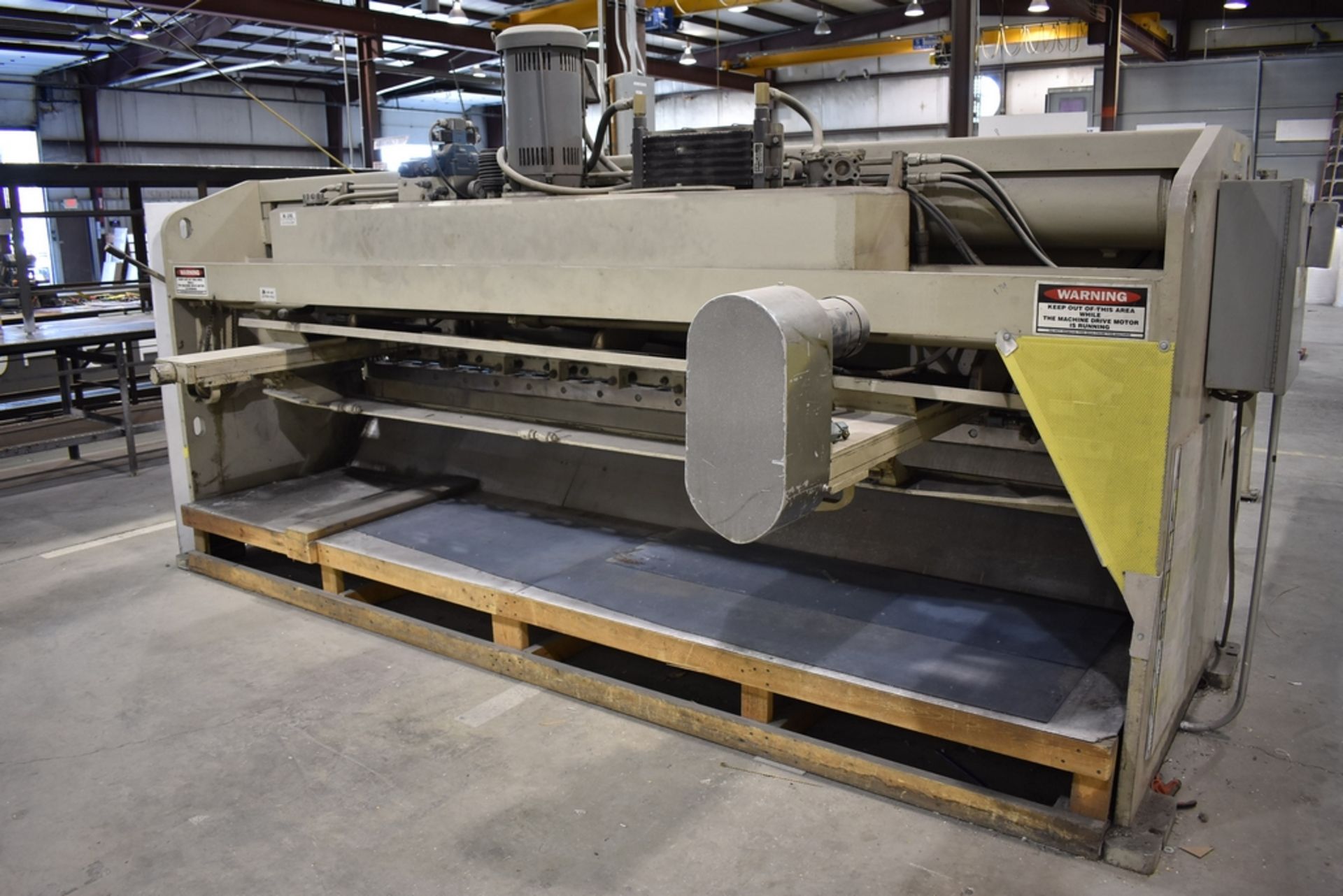 ACCURSHEAR MODEL 625012 1/4" X 12' HYDRAULIC POWER SQUARING SHEAR S/N 2606: FRONT OPERATED POWER - Image 4 of 17