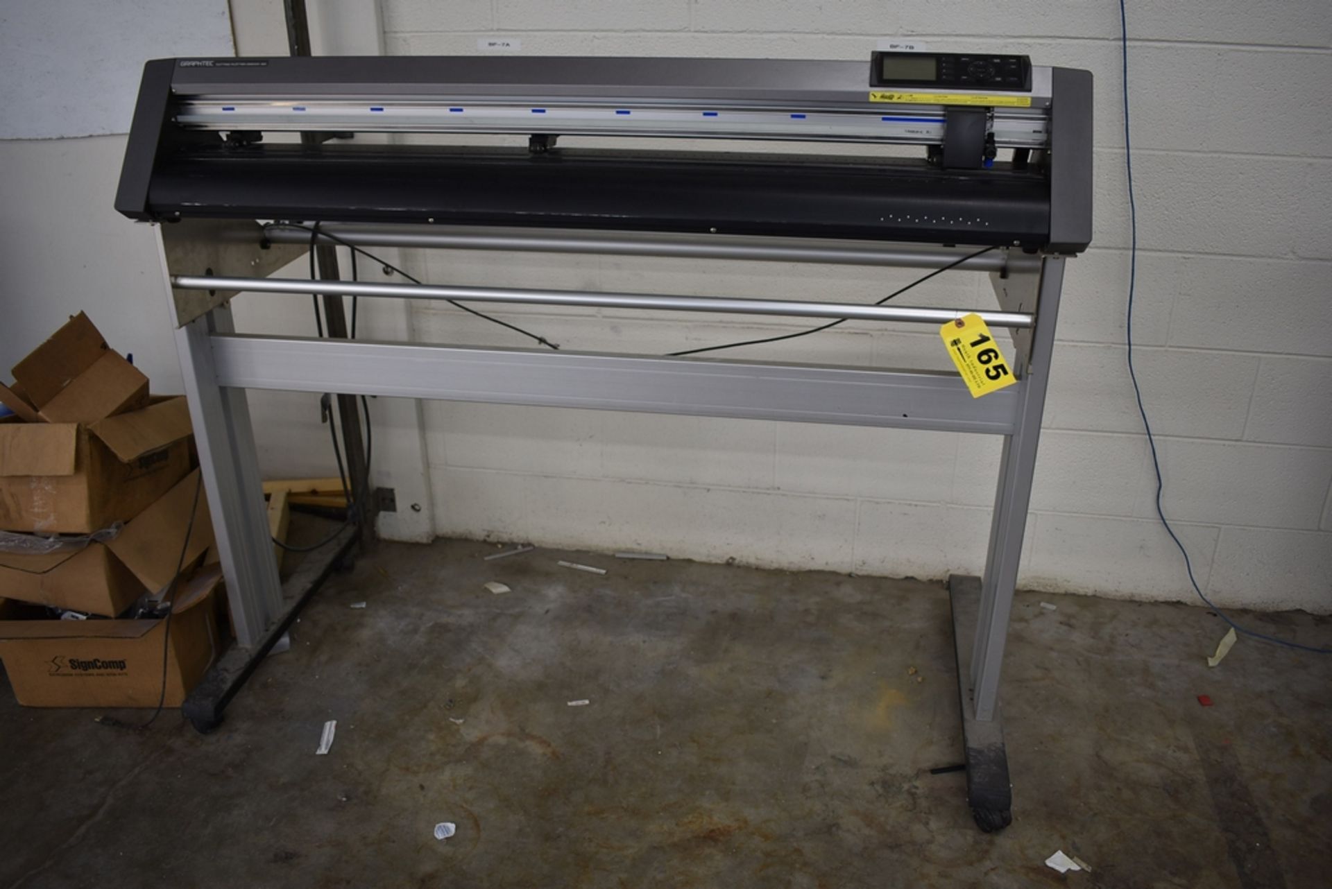 GRAPHTEC MODEL CE6000-120 VINYL CUTTER 48" CAPACITY