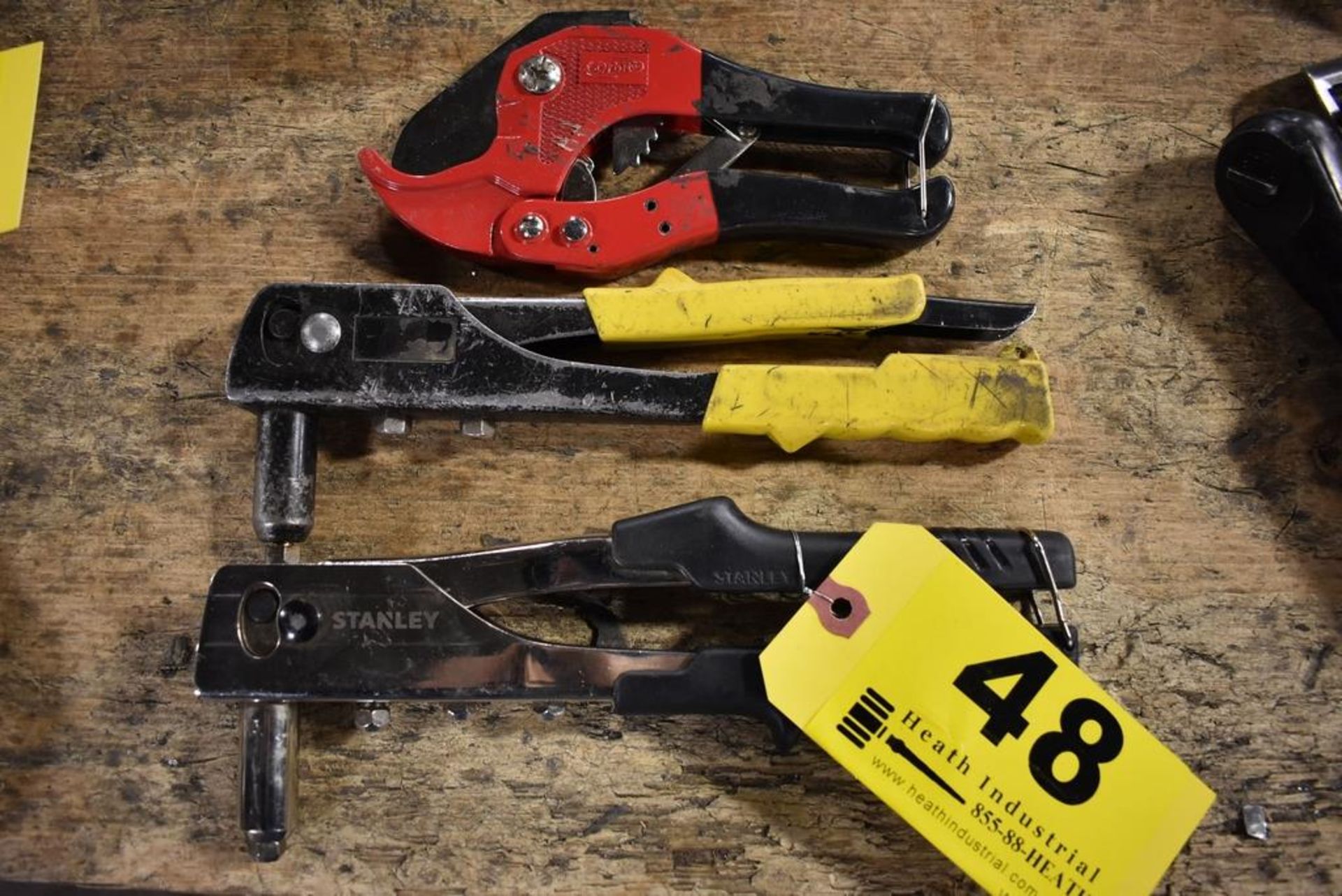 (2) HAND RIVETERS & TUBING CUTTERS