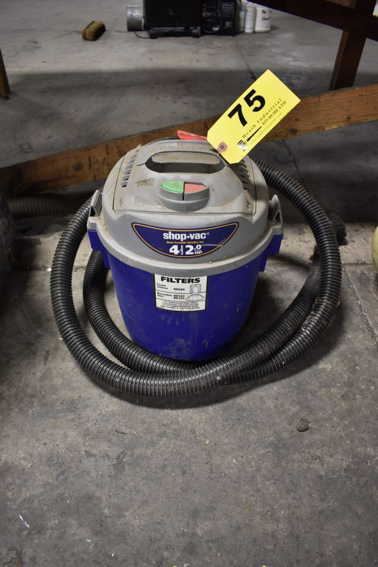 SHOPVAC 4 GALLON 2.0 HP WET DRY VAC