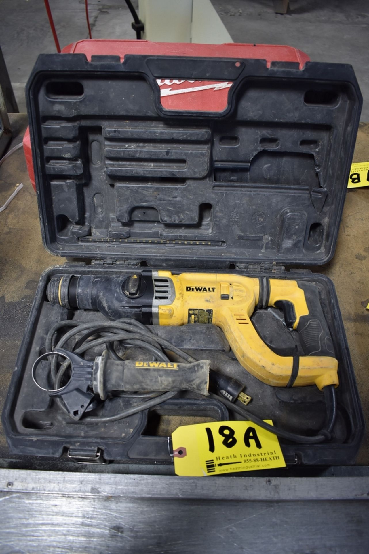 DEWALT D25263 3 MODE SDS HAMMER DRILL - Image 2 of 3