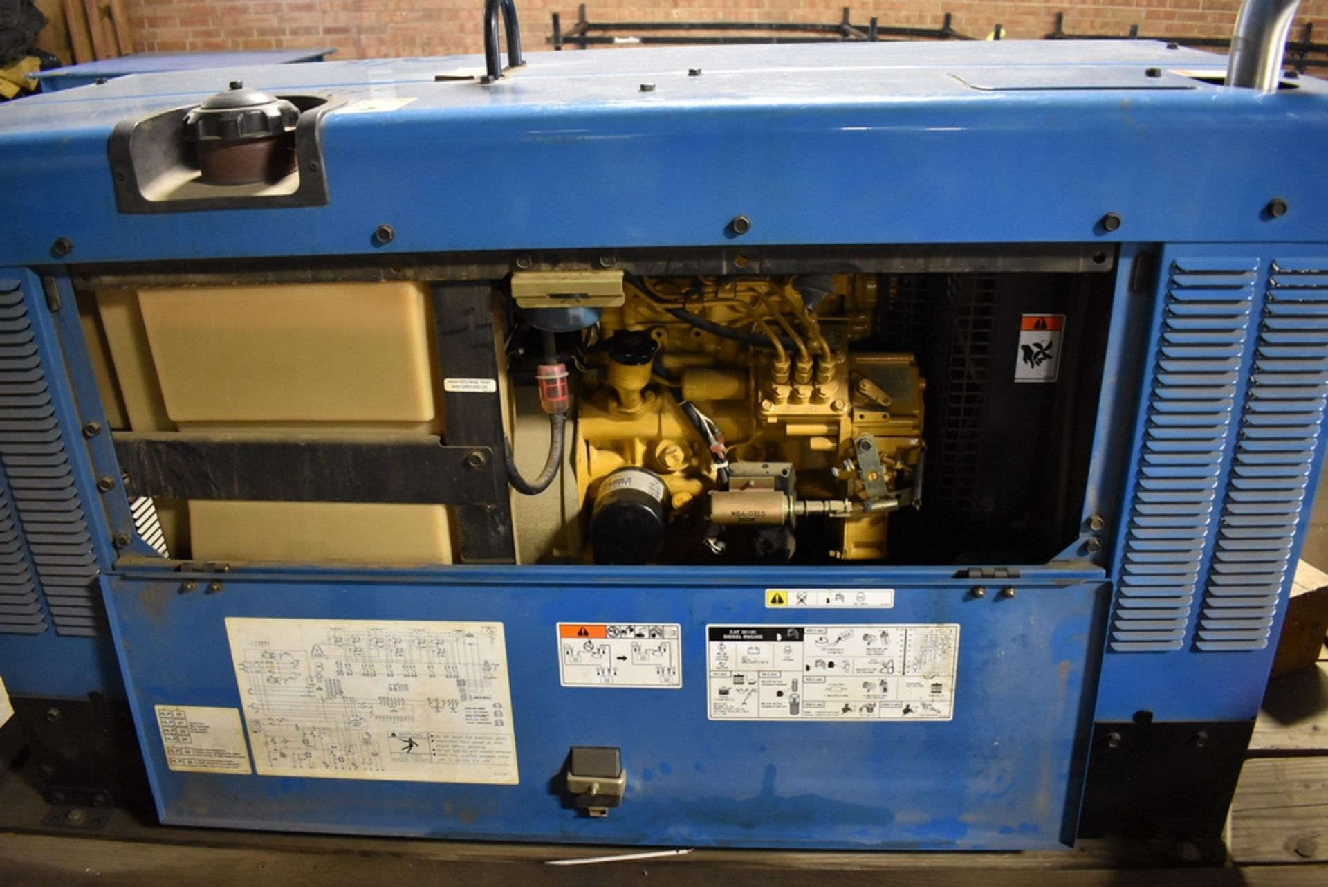 MILLER MODEL BIG BLUE PRO 300 400 AMP / 12000 WATT DIESEL WELDER / GENERATOR 584 HOURS - Image 14 of 18