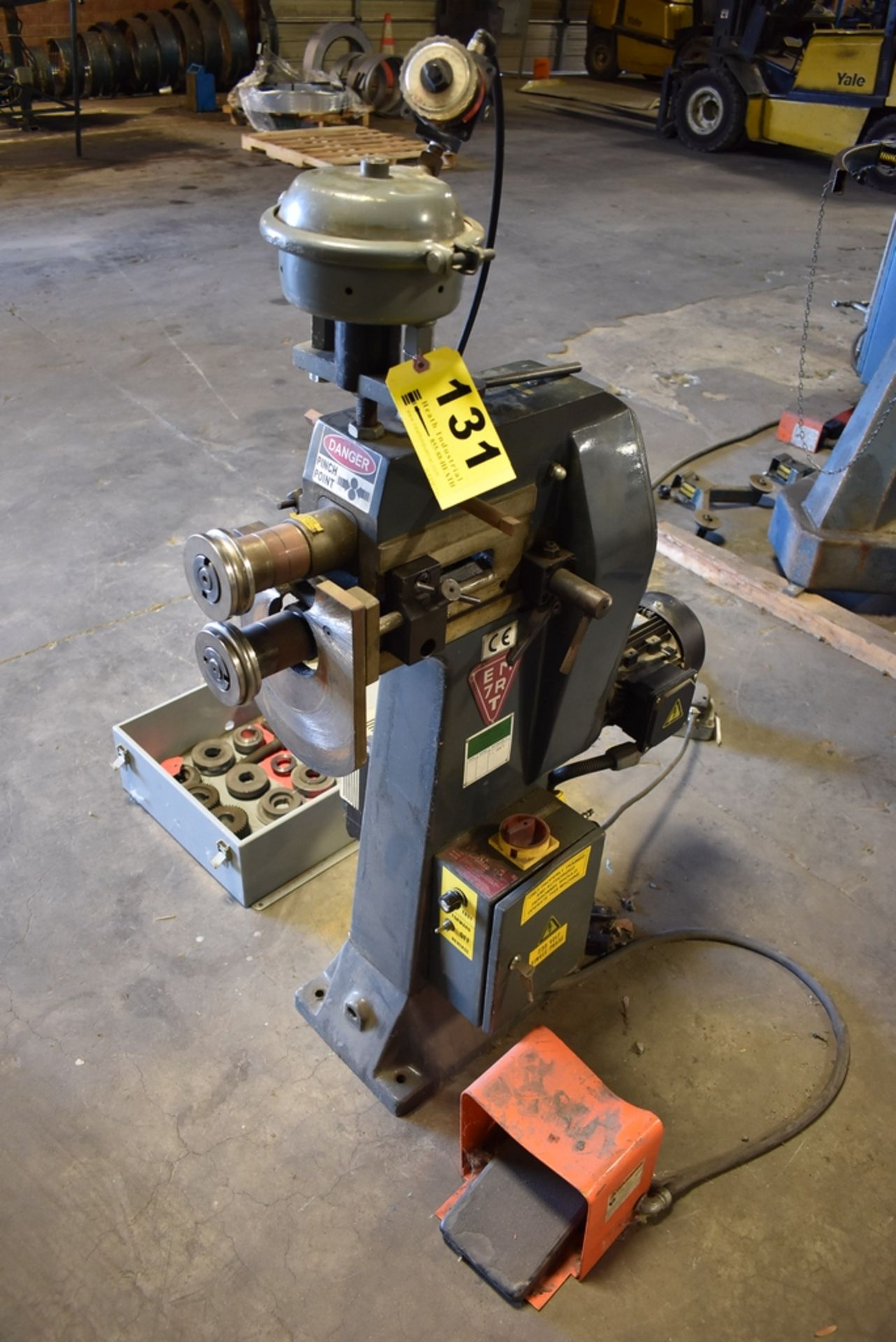EMPIRE MODEL EM7RT POWER ROTARY BEADING MACHINE S/N N/A: WITH FOOT PEDAL CONTROL - Image 2 of 6