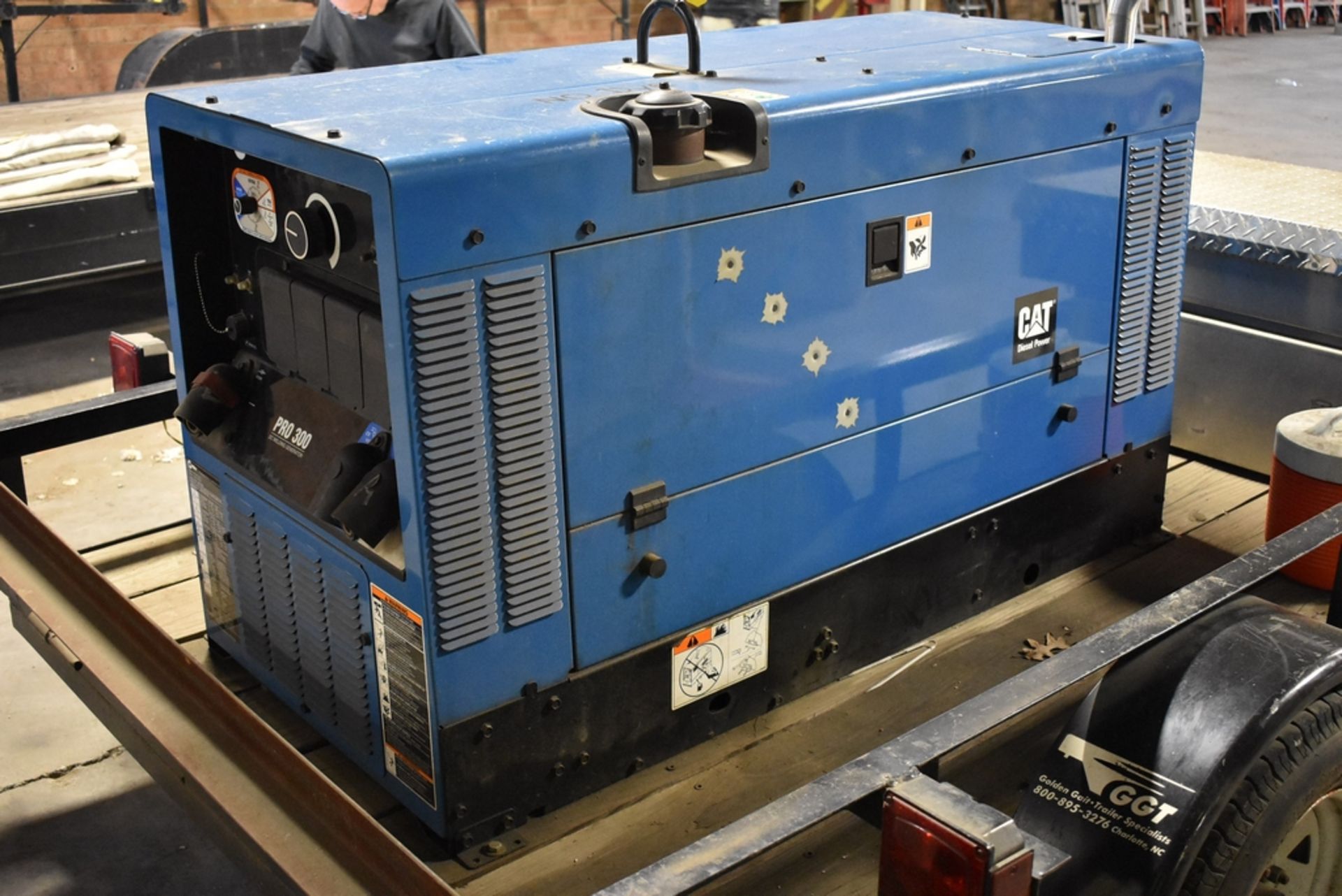 MILLER MODEL BIG BLUE PRO 300 400 AMP / 12000 WATT DIESEL WELDER / GENERATOR 584 HOURS - Image 9 of 18