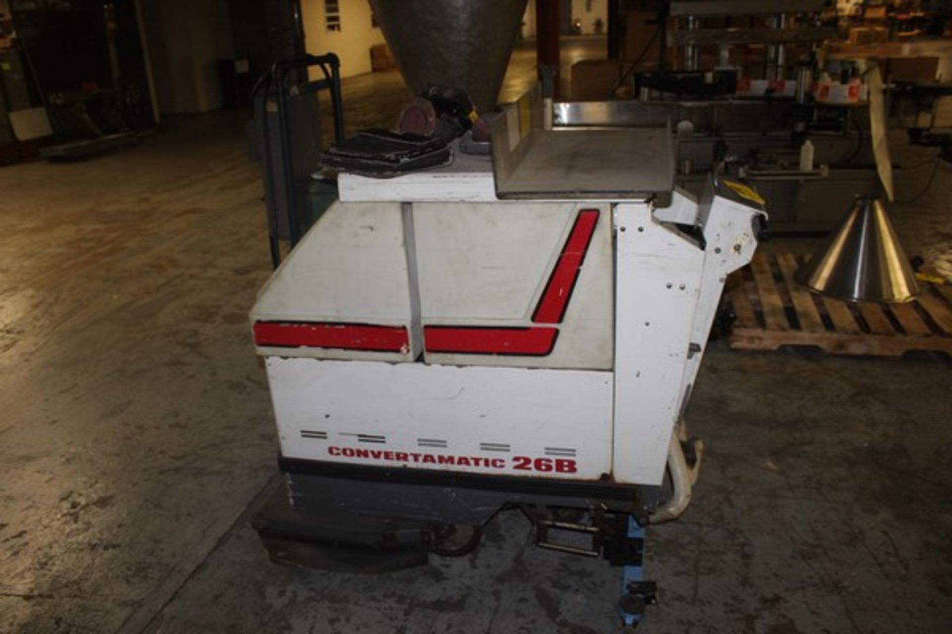 ADVANCE MACHINERY CONVERTAMATIC MODEL 26B FLOOR SCRUBBER, S/N 0531314 - Image 3 of 3