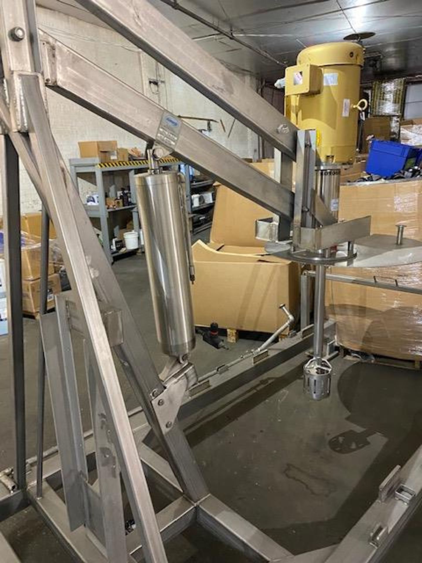 ADMIX MIXER WITH STAINLESS HOIST, MODEL ML 102SS SN 34900-2, 2011 MFG - Image 5 of 9