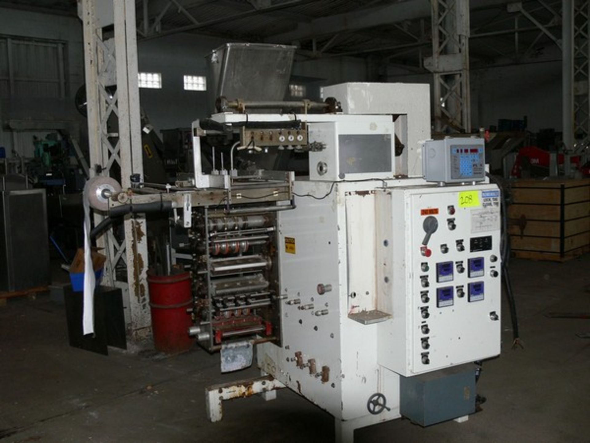 CIRCLE V12HB30 3 UP POUCHING MACHINE CIRCLE V12HB3C - SERIAL NUMBER 869 - CURRENTLY SET UP FOR 3