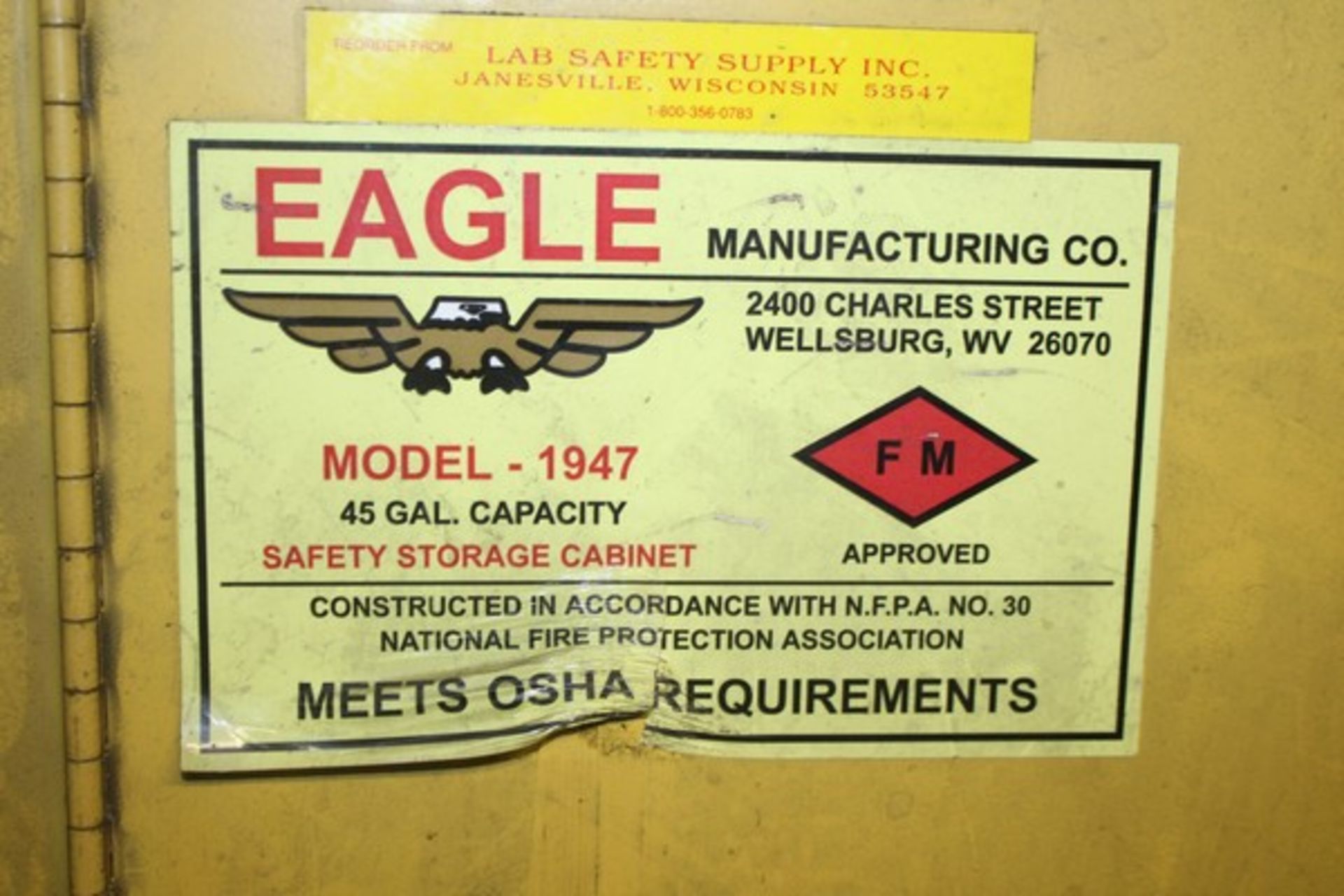 EAGLE, MODEL 1947FLAMMABLE LQUID STORAGE CABINET, 45 GAL. CAP., 65" X 44" X 18" - Image 3 of 4