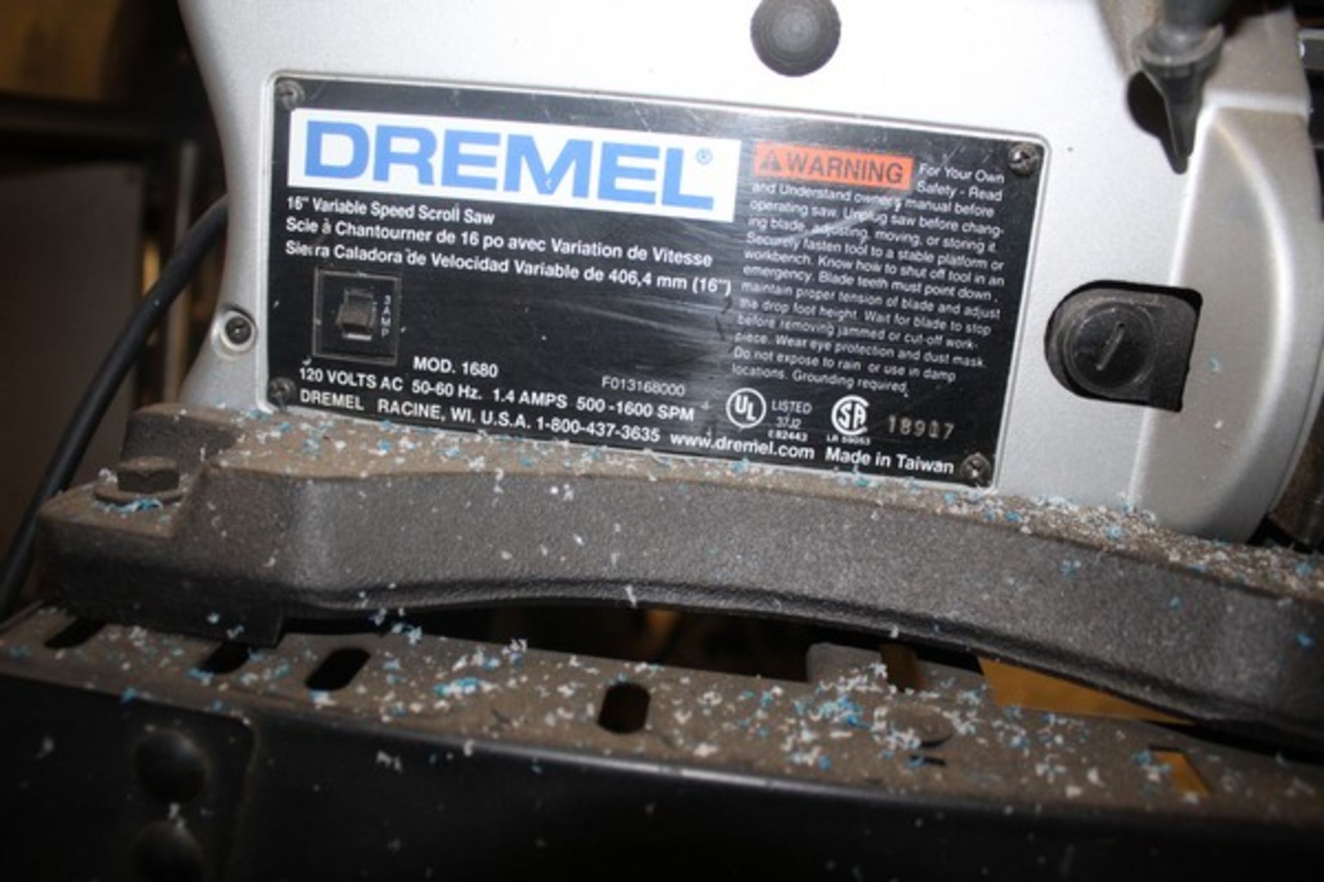 DREMEL 16" VARIABLE SPEED SCROLL SAW, MODEL 1680, WITH STAND - Image 3 of 3