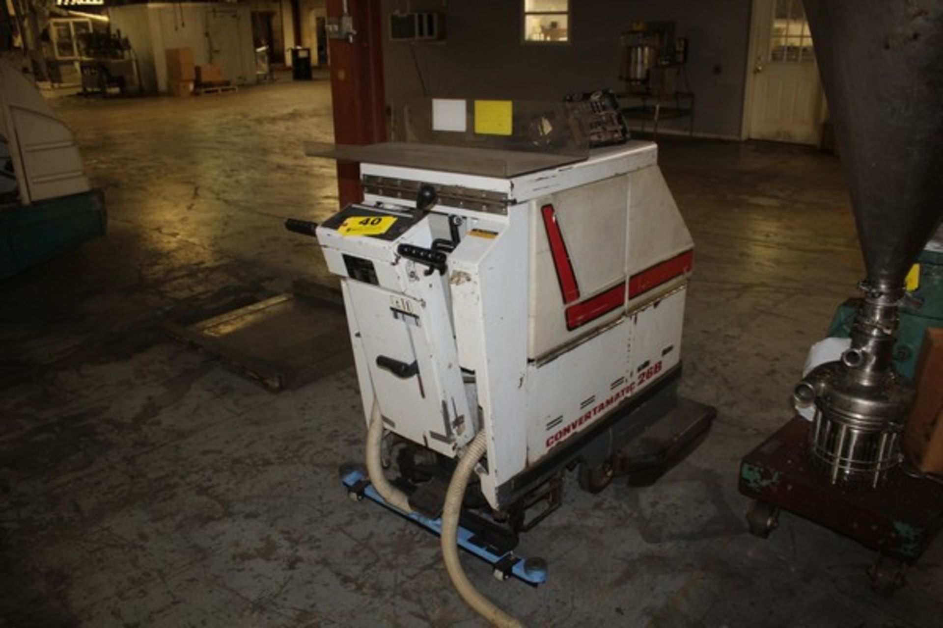 ADVANCE MACHINERY CONVERTAMATIC MODEL 26B FLOOR SCRUBBER, S/N 0531314