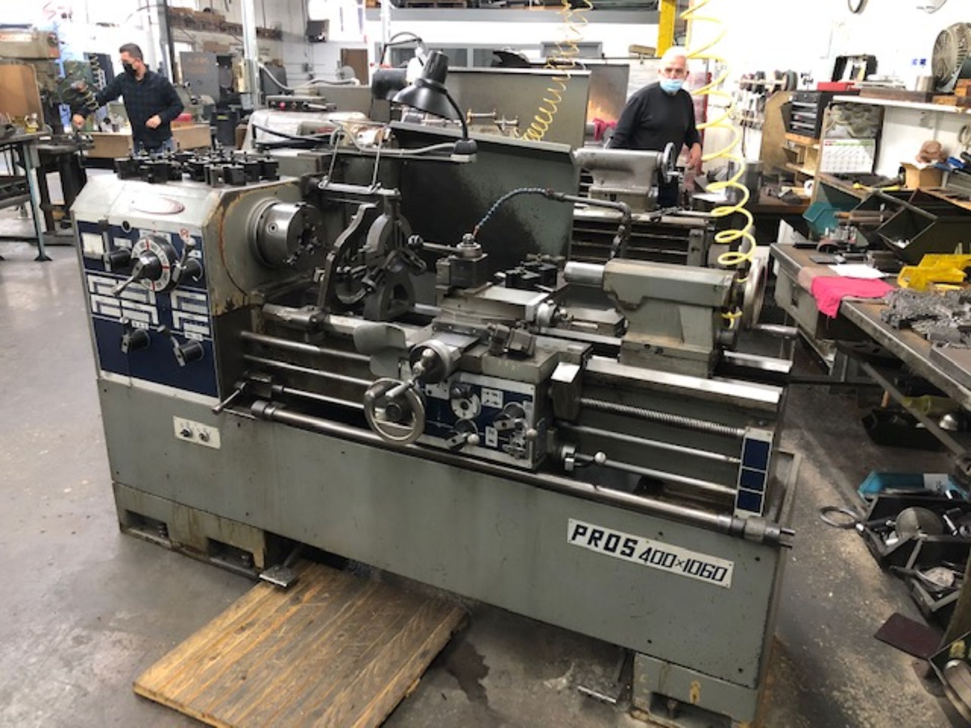 TUDA PROS 15” X 42” MODEL 400 X 1060 ENGINE LATHE: S/N 5VP12145; SPINDLE SPEEDS FROM 300 TO 1,500 - Image 2 of 2