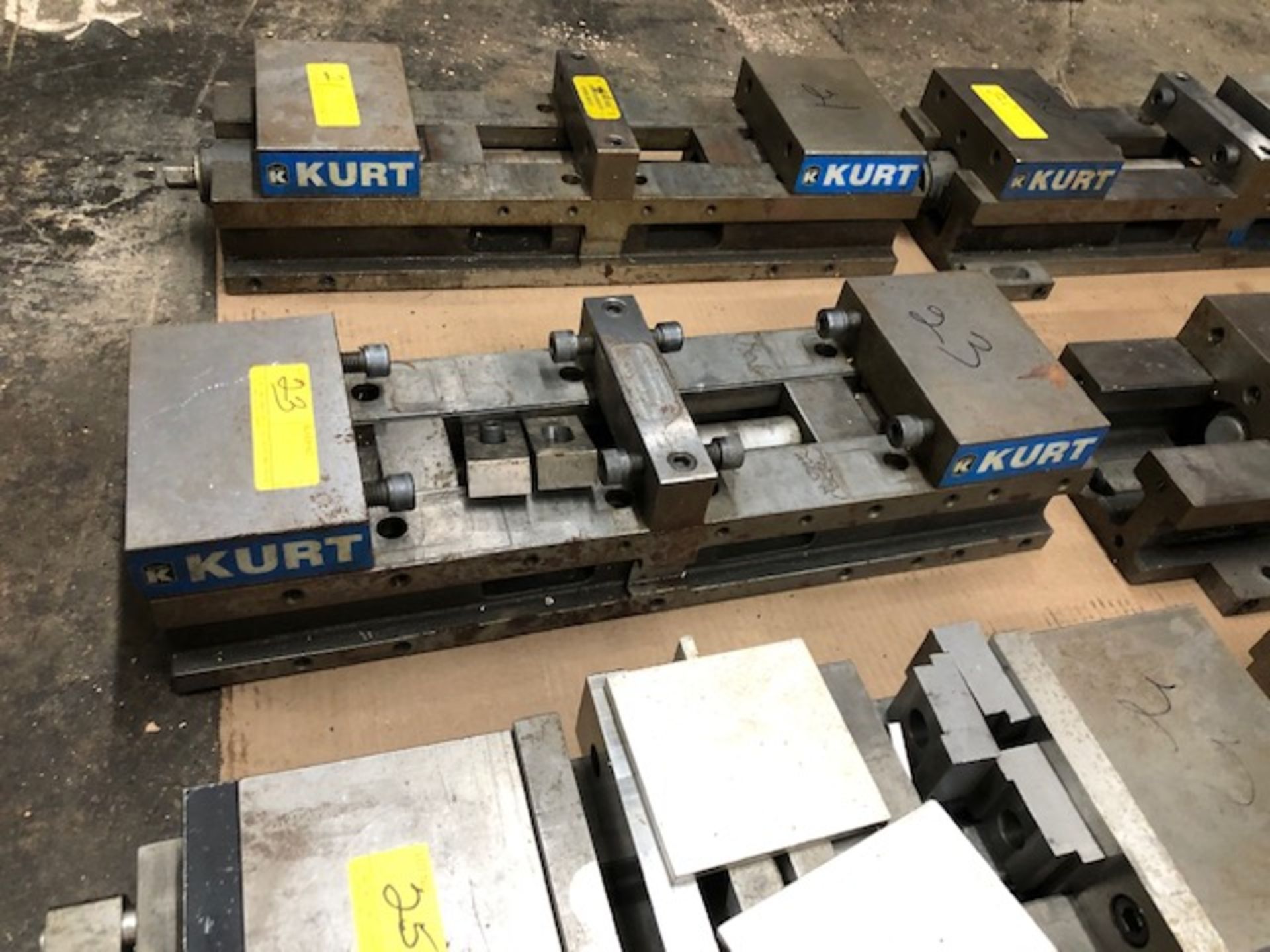 KURT ANGLOCK 6” MODEL DL640 VISE LOADING FEE: NO CHARGE