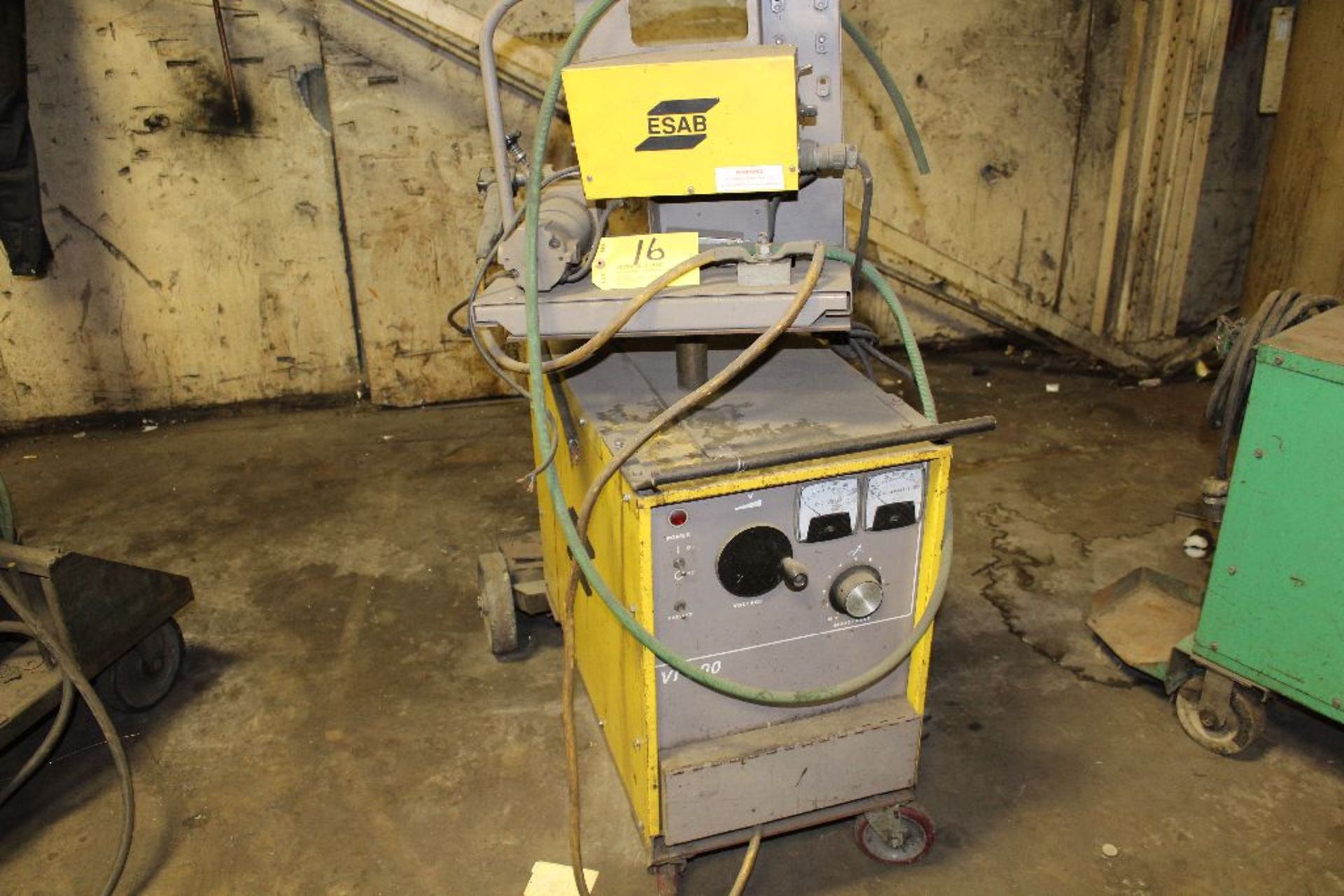 ESAB welder VI300, sn ME-1813021, wire feed.