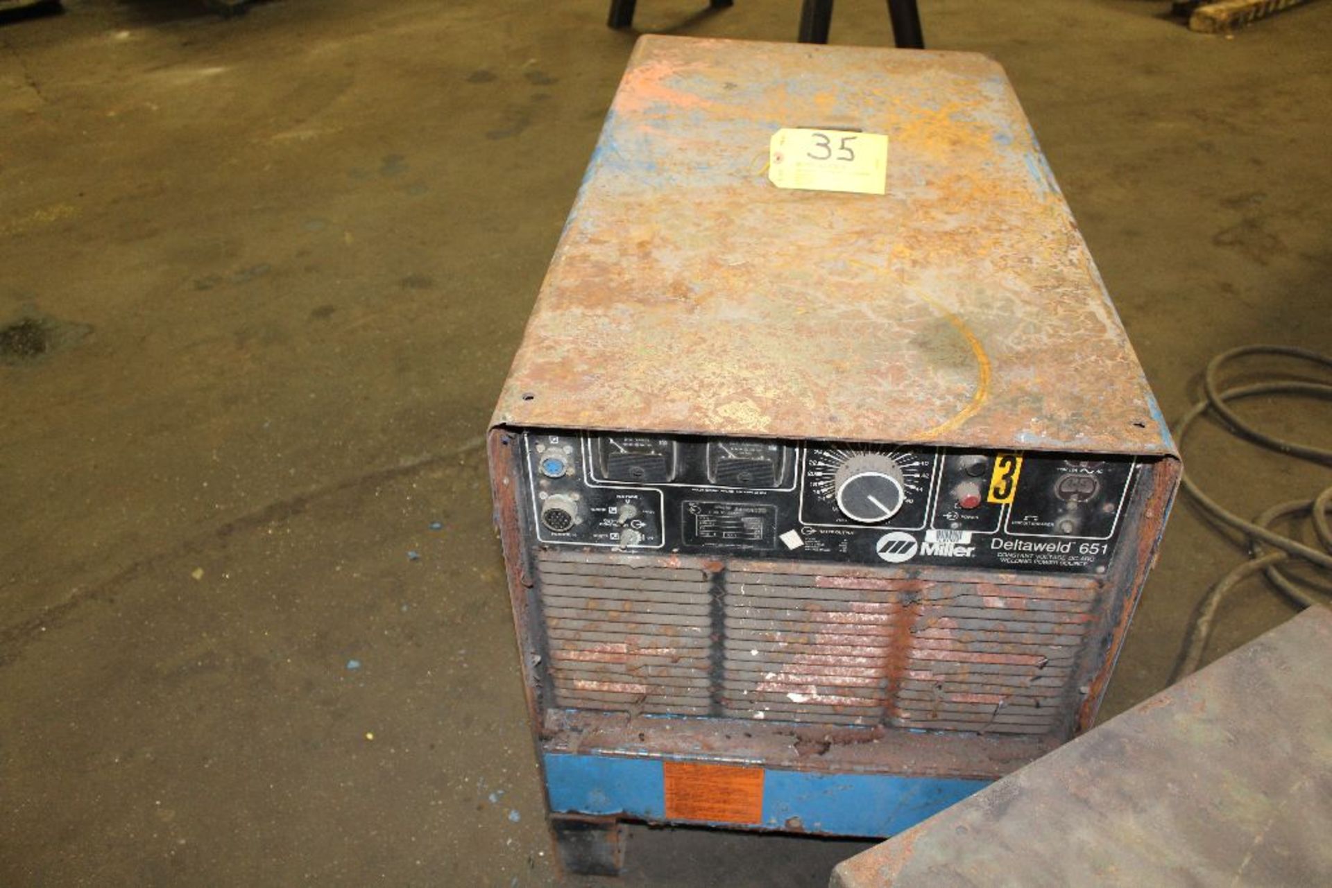 Miller Deltaweld 651 welder, sn JJ464175.