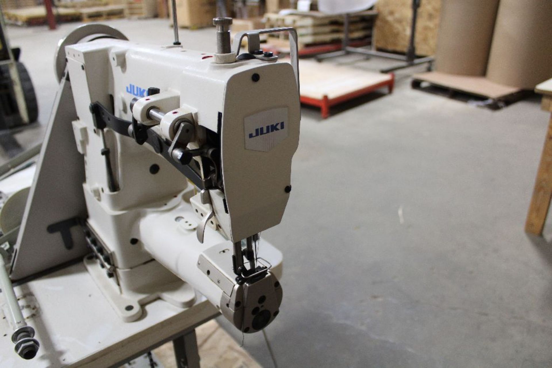 Juki sewing machine, model L5-34IN, sn LS0BC06561. - Image 4 of 5