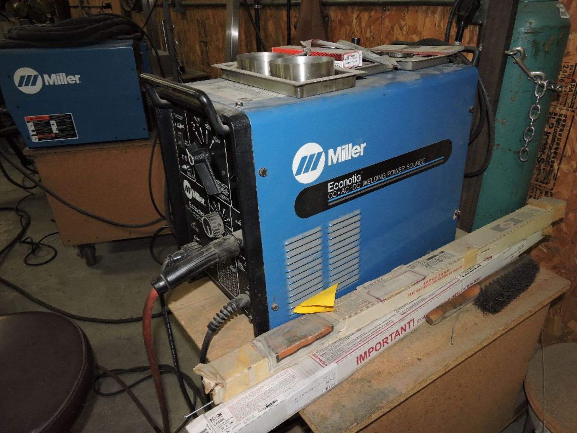 Miller Econotig AC/DC power source welder, sn KE709651.