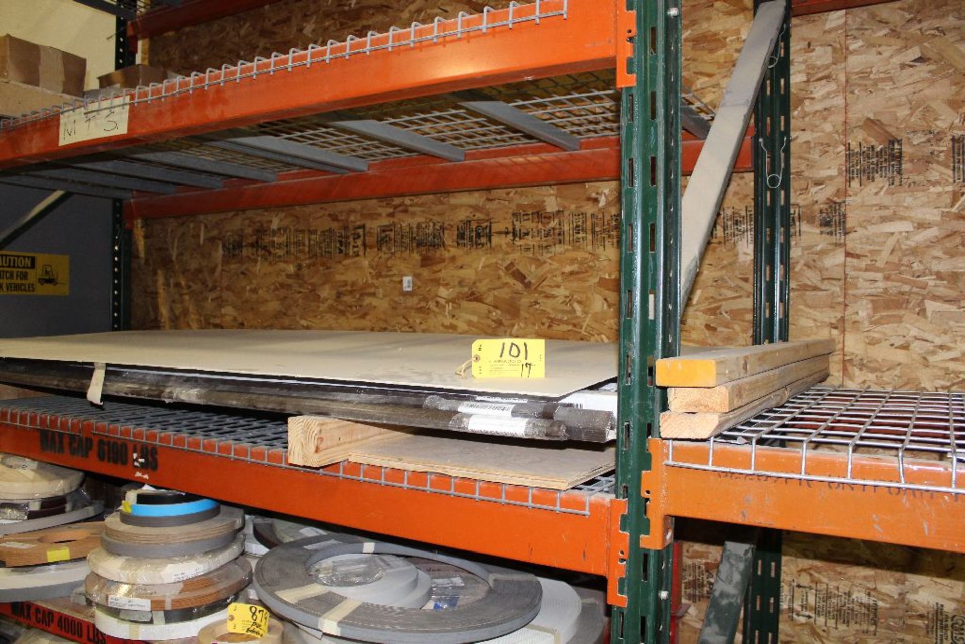 Pcs. Pallet racking (in side room).