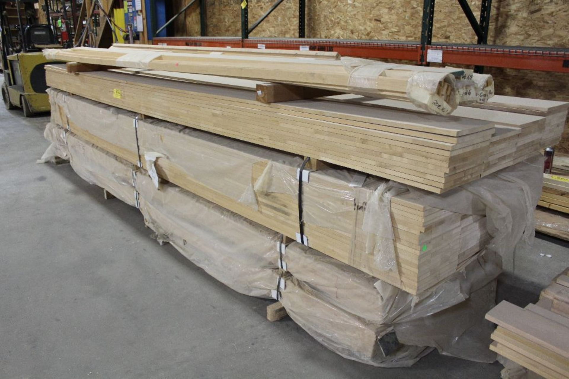 Lumber, mix lot maple, oak, 3/4" x 12" x 16'.