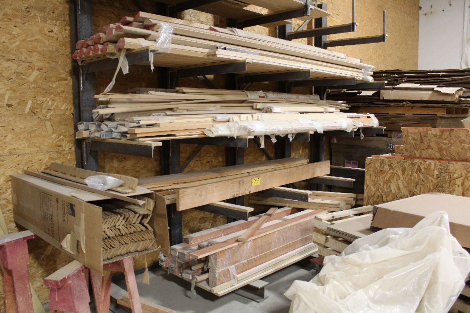 Lumber mix lot on rack. - Image 3 of 4