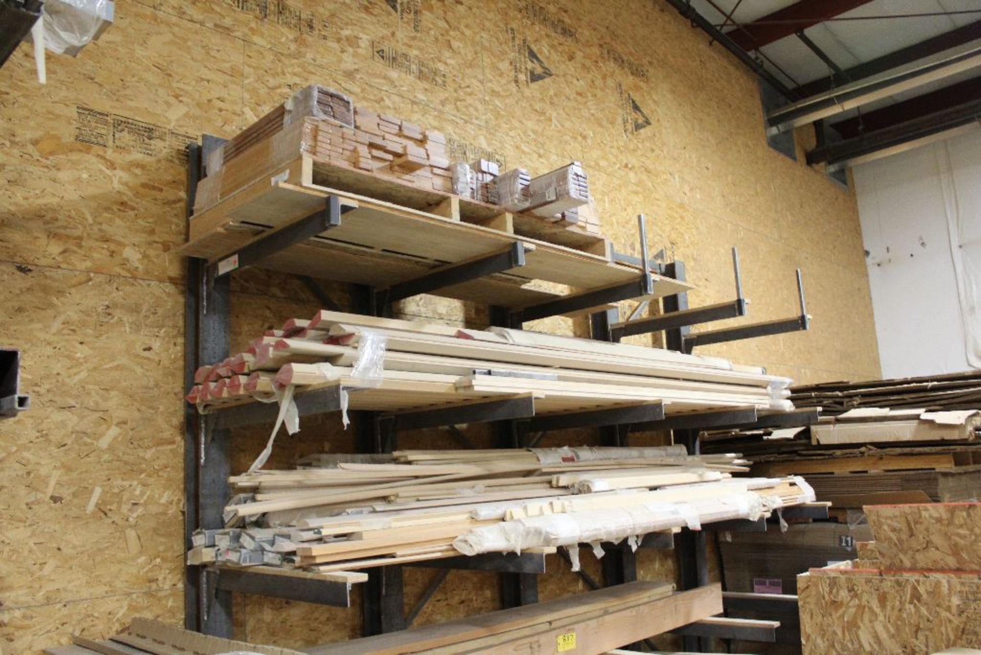 Lumber mix lot on rack. - Image 2 of 4