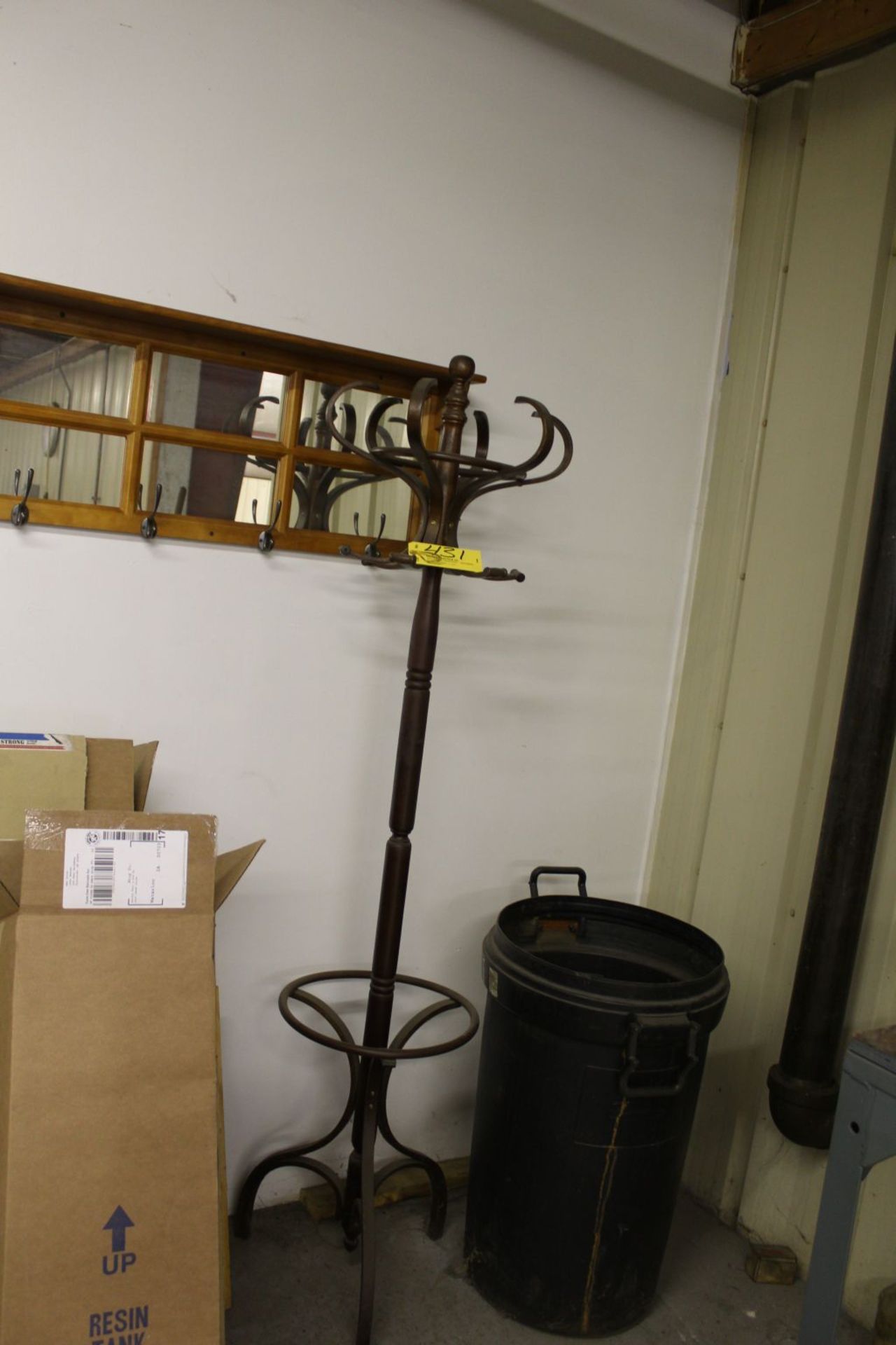 Wall mount coat rack. - Image 3 of 3