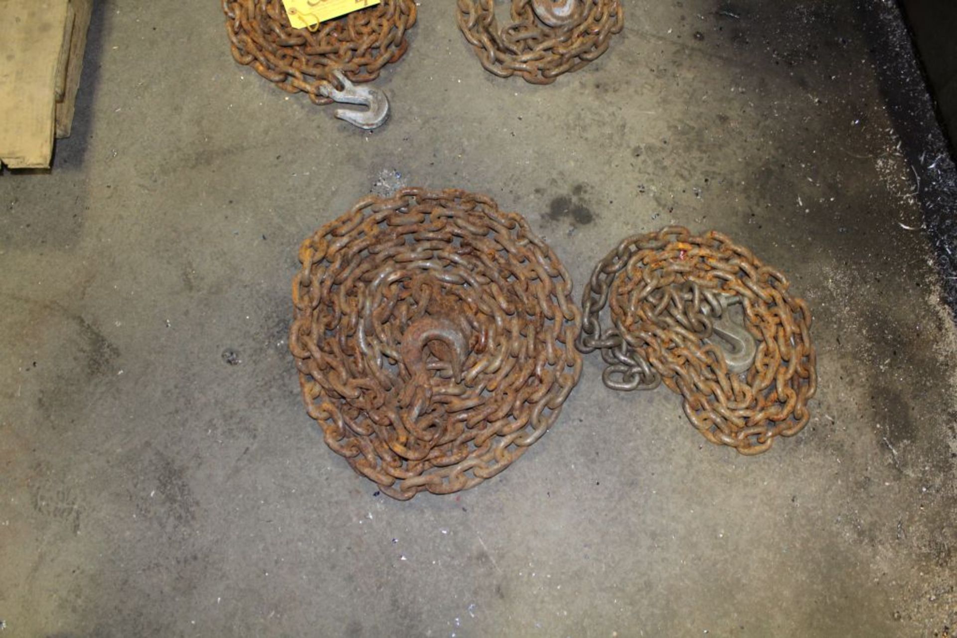 Log chains. - Image 3 of 3