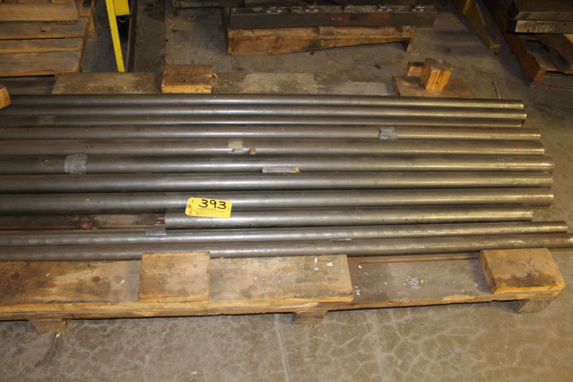 Iron metric round bars.