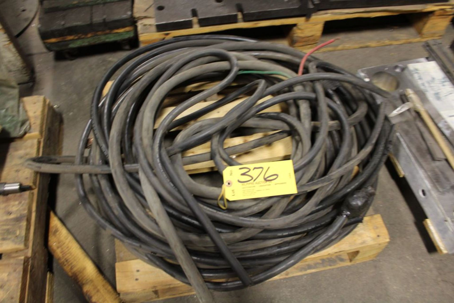 Heavy 600 volt wire.