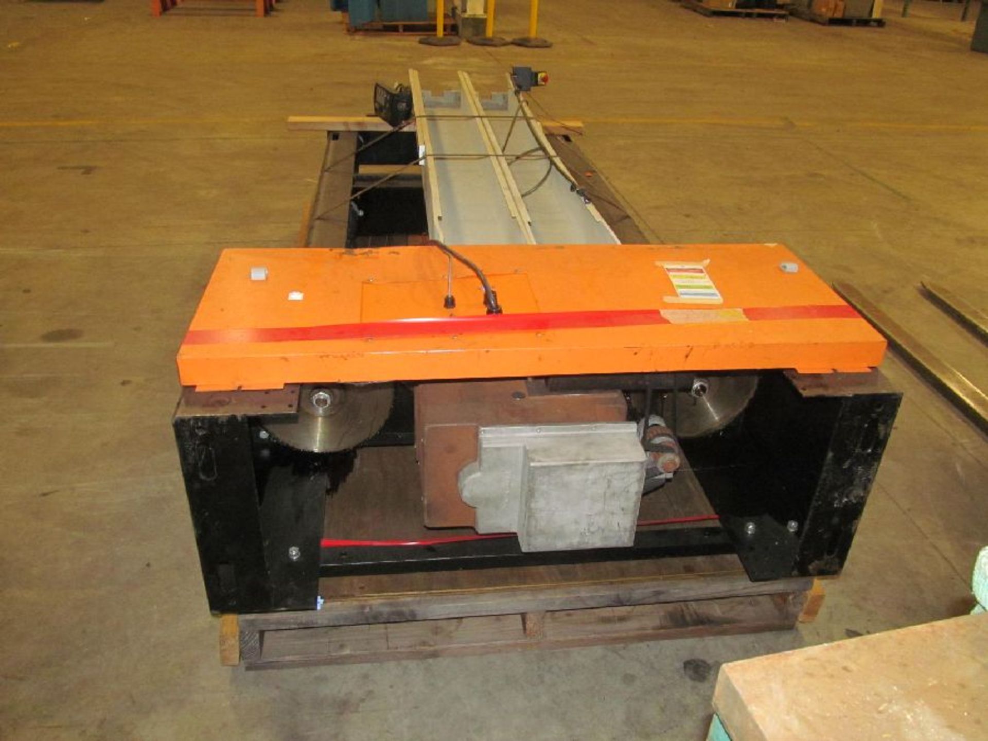 Instron Model 1125 20,000 lb. Tensile Tester Load Frame - Image 5 of 8