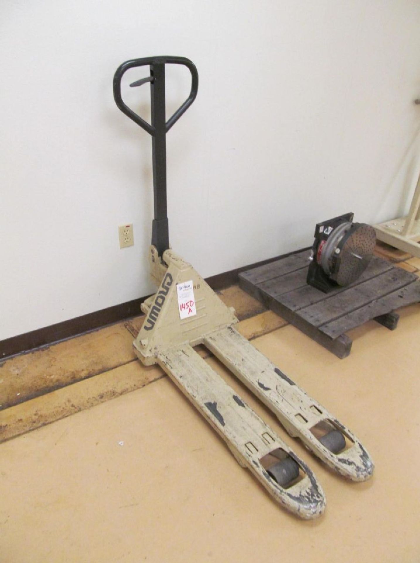 Crown Model PTH50 5000 lb. Pallet Jack