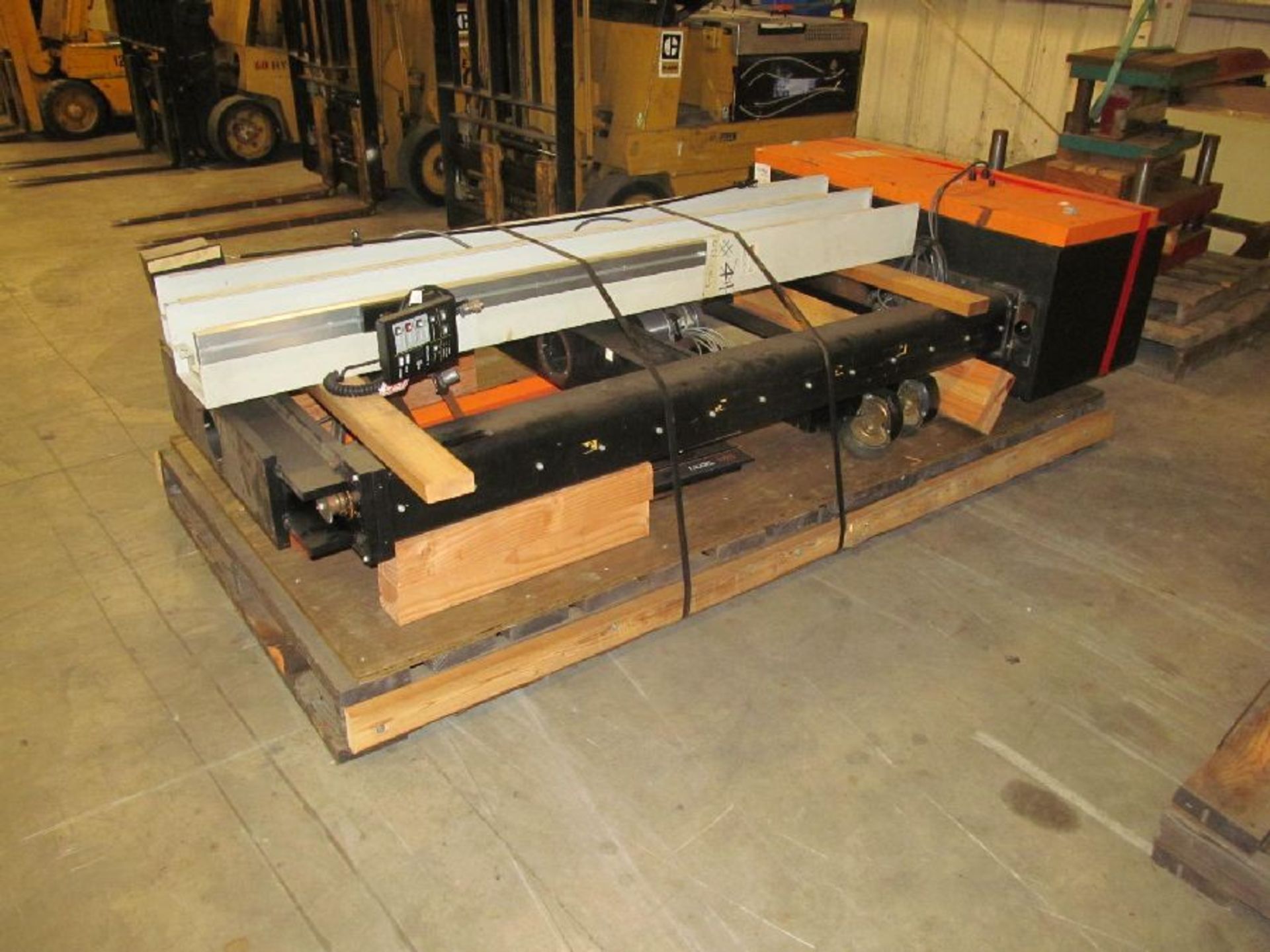 Instron Model 1125 20,000 lb. Tensile Tester Load Frame - Image 2 of 8