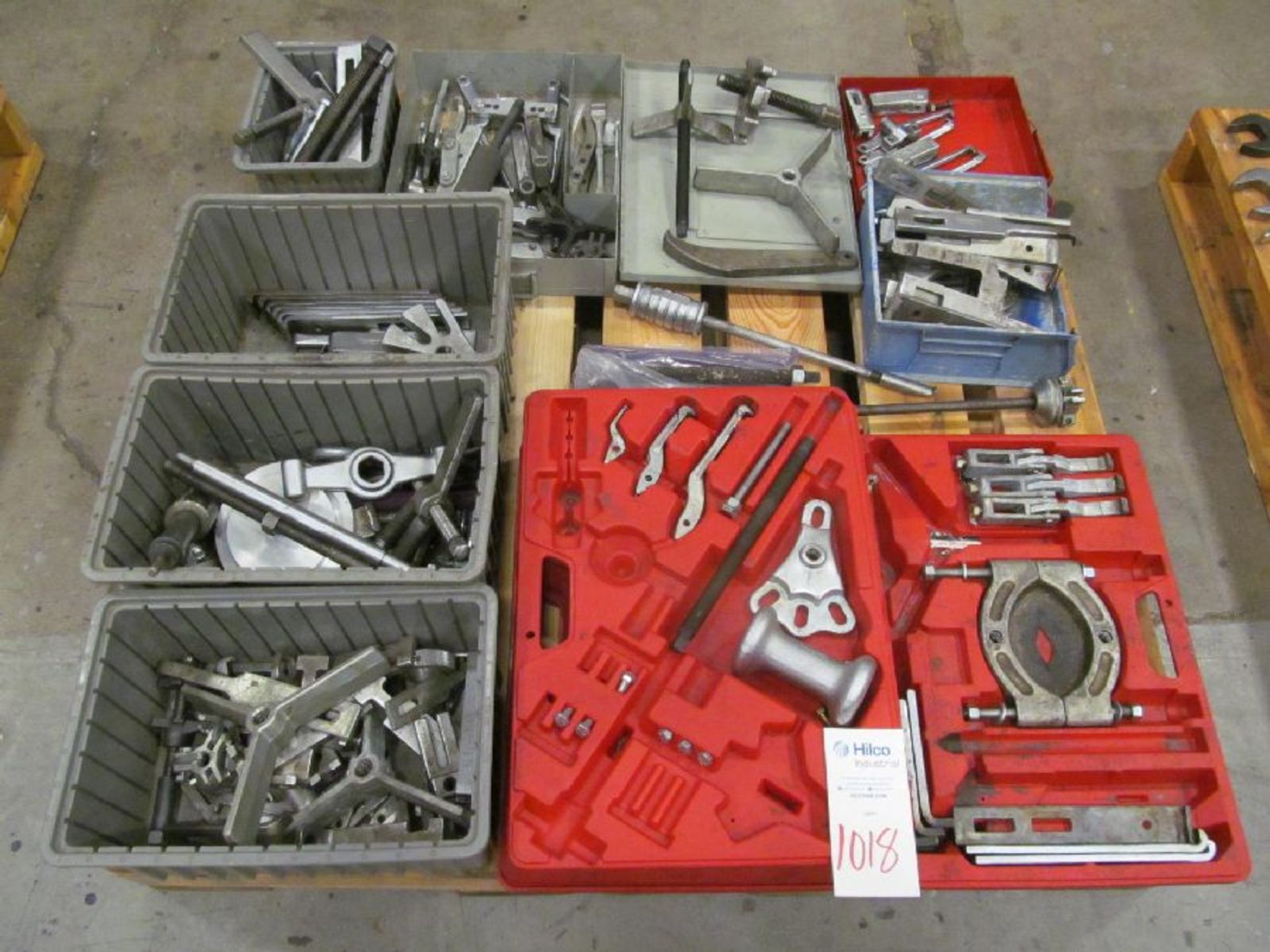 Lot of Assorted Gear Pullers