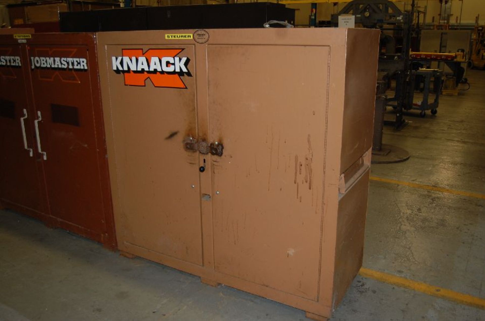 Knaack Model Jobmaster 109 2-Door Storage Cabinet
