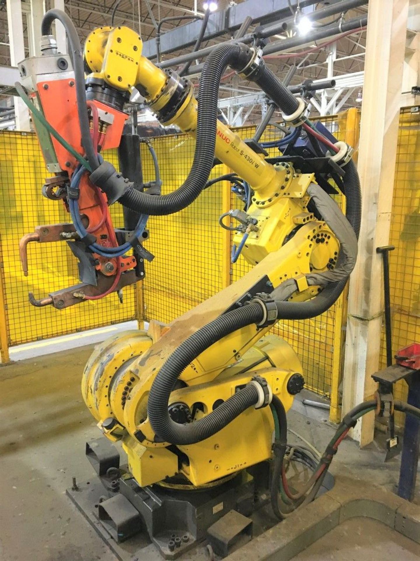 Fanuc Robotic Welding Cell - Image 5 of 26