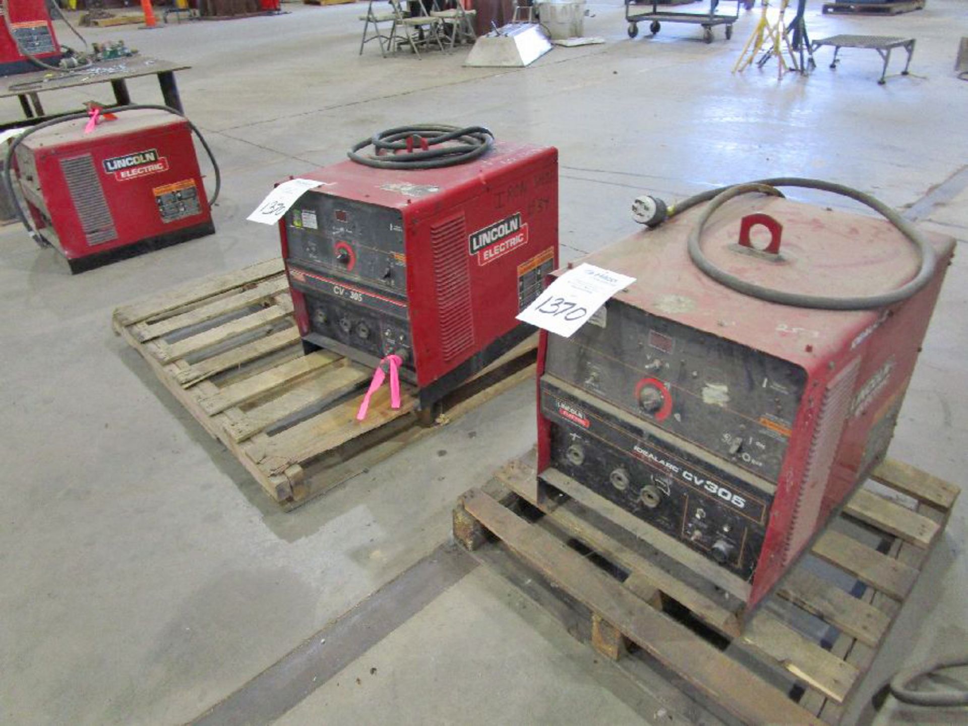 Lincoln Electric Model CV - 305 Mig Welding Power Source