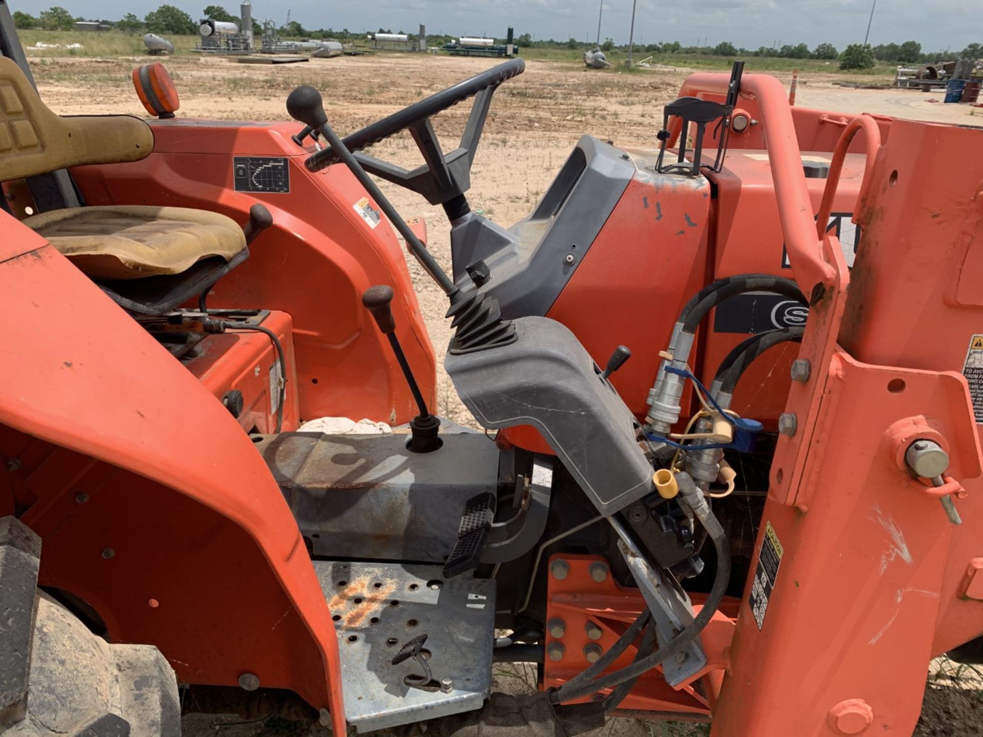 Kubota Model M 4800 Front End Loader Tractor - Image 16 of 16