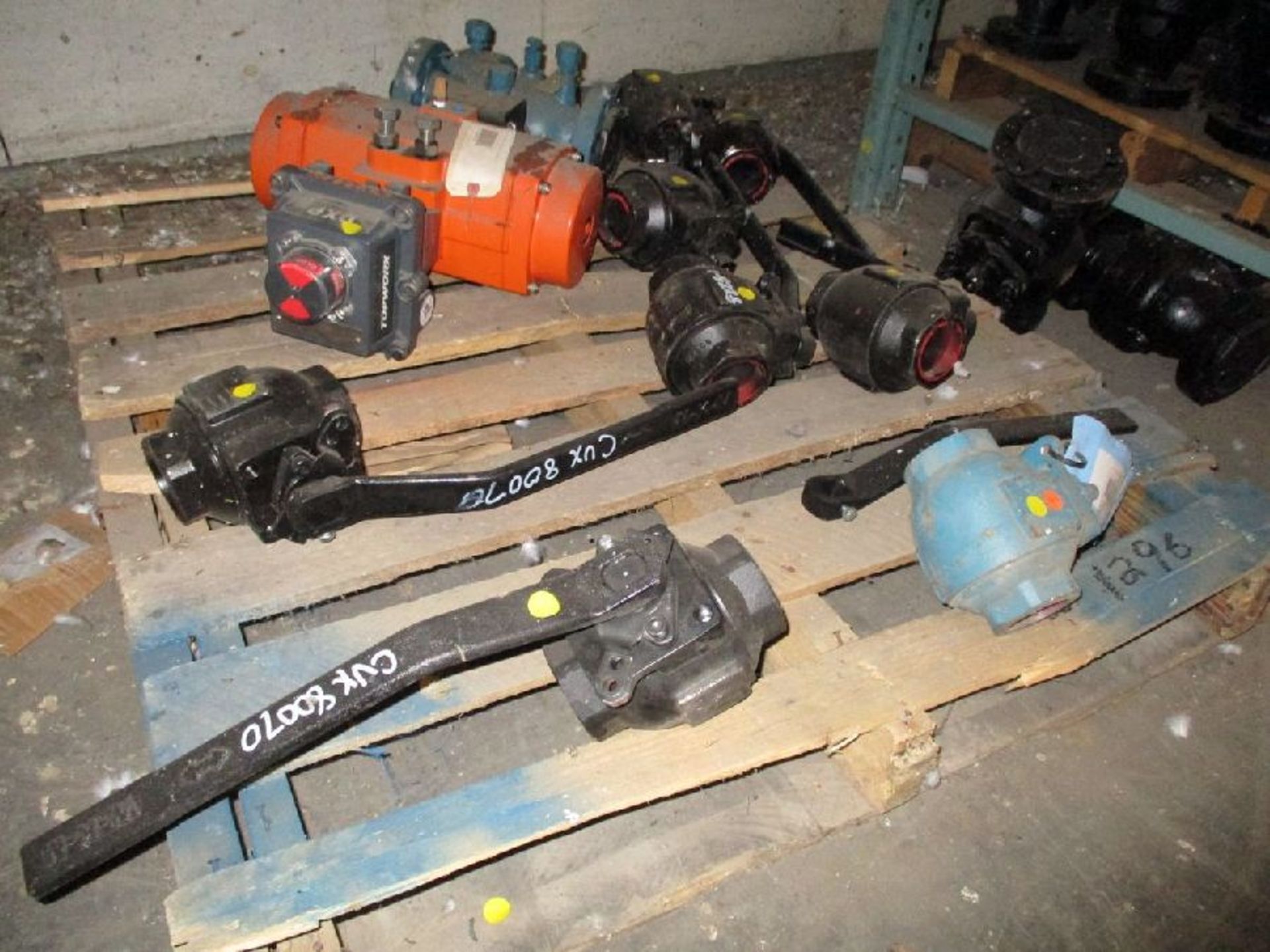 Lot of Assorted Valves - Image 5 of 11