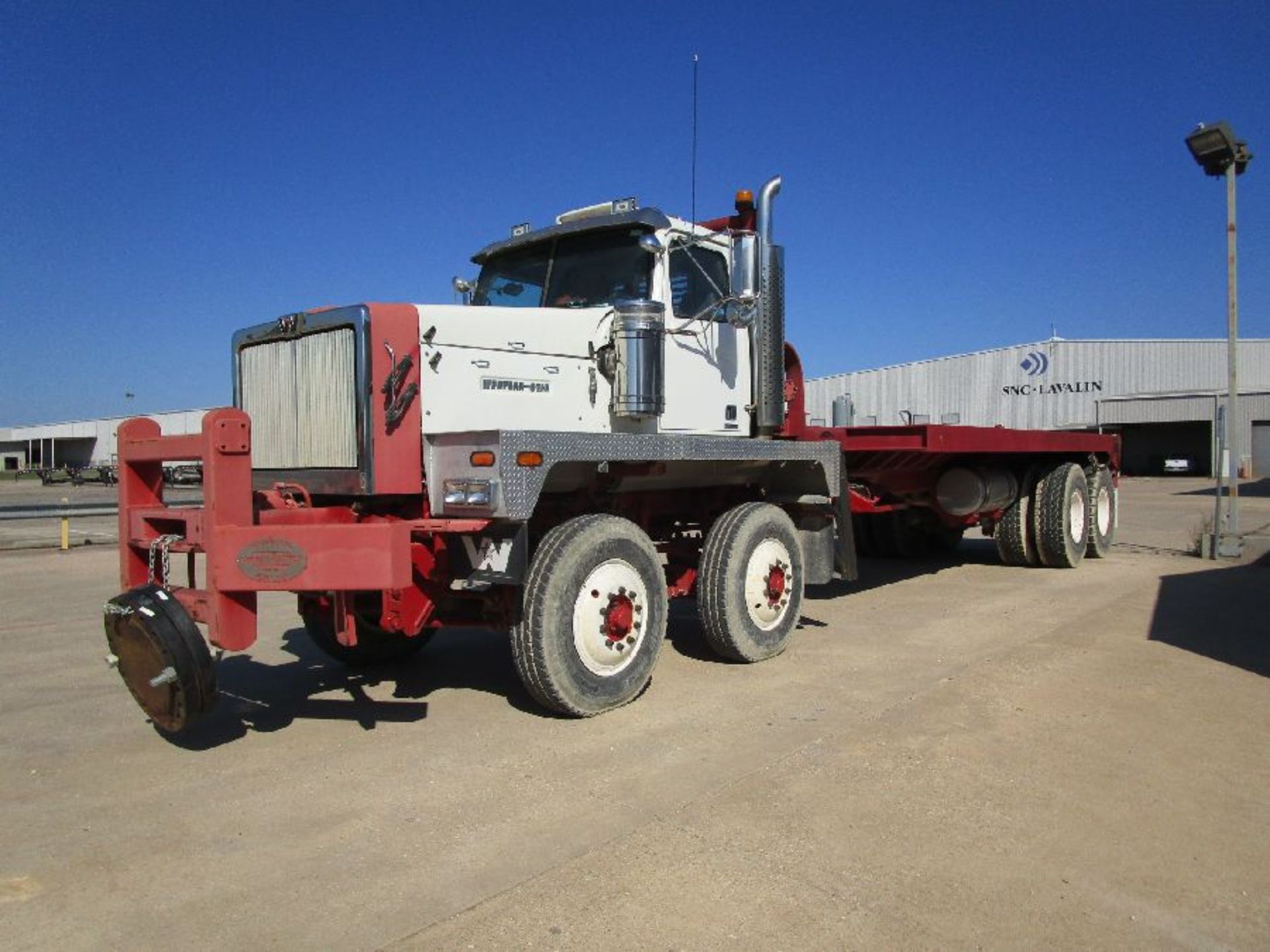 Western Star Model 6900 XD Tandem Axel Winch Truck - Image 21 of 21