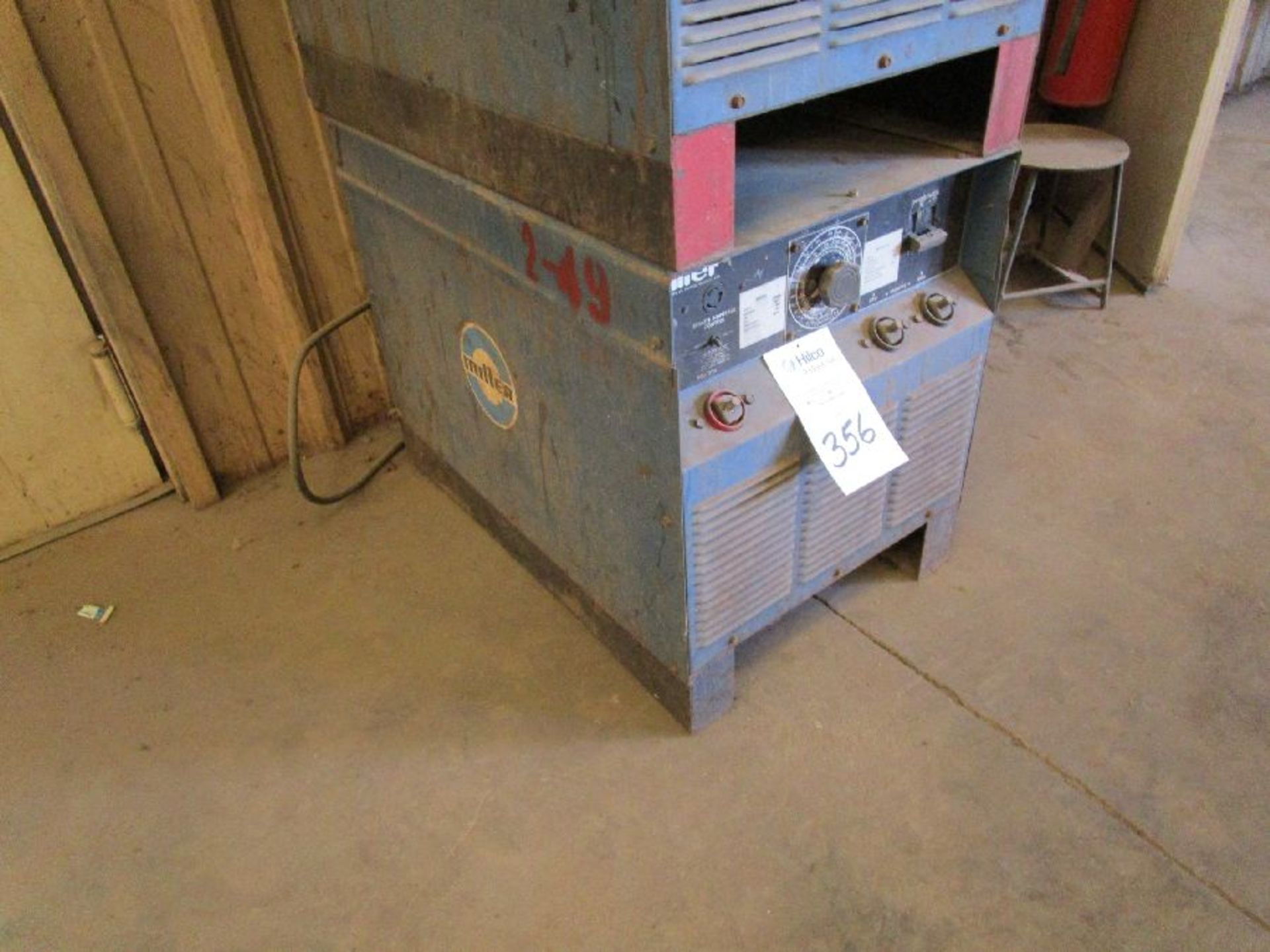 Miller Model SRH 404 DC Arc Welder - Image 2 of 3