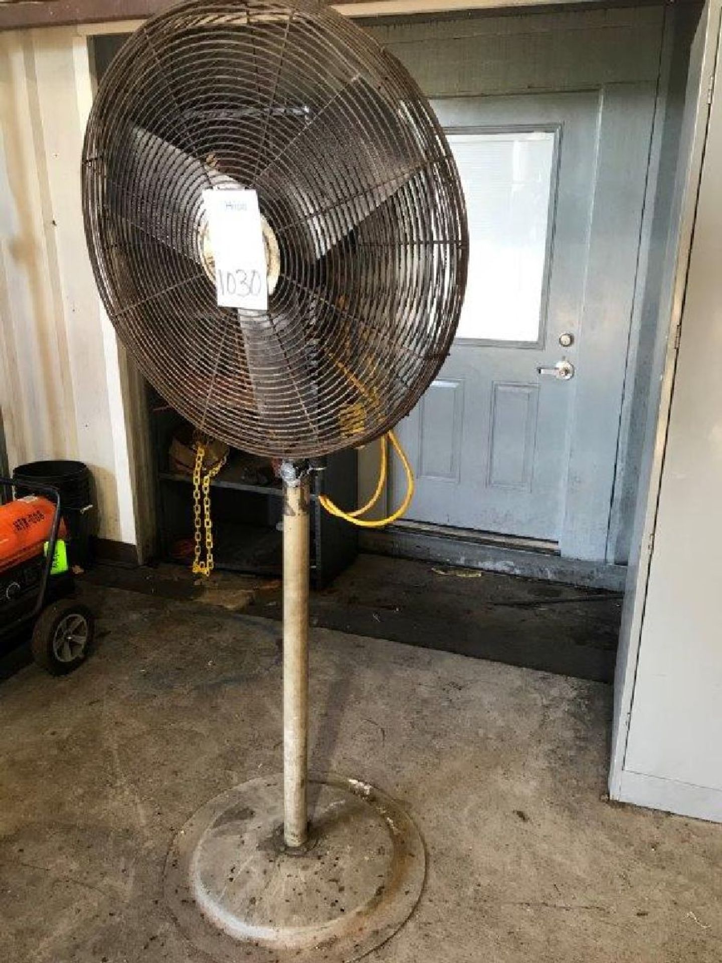 TPI Industrial 30" Pedestal Fan - Image 2 of 2