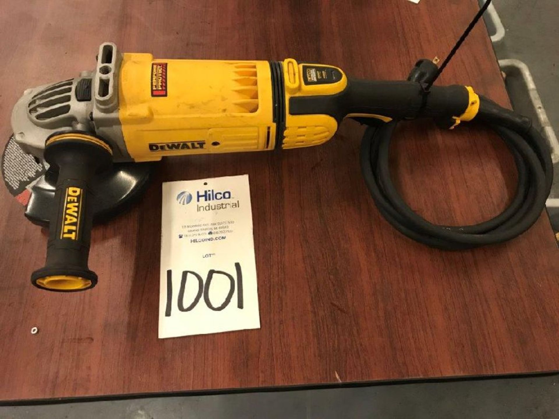 DeWalt Model D2WE4597N Electric 7" Angle Grinder